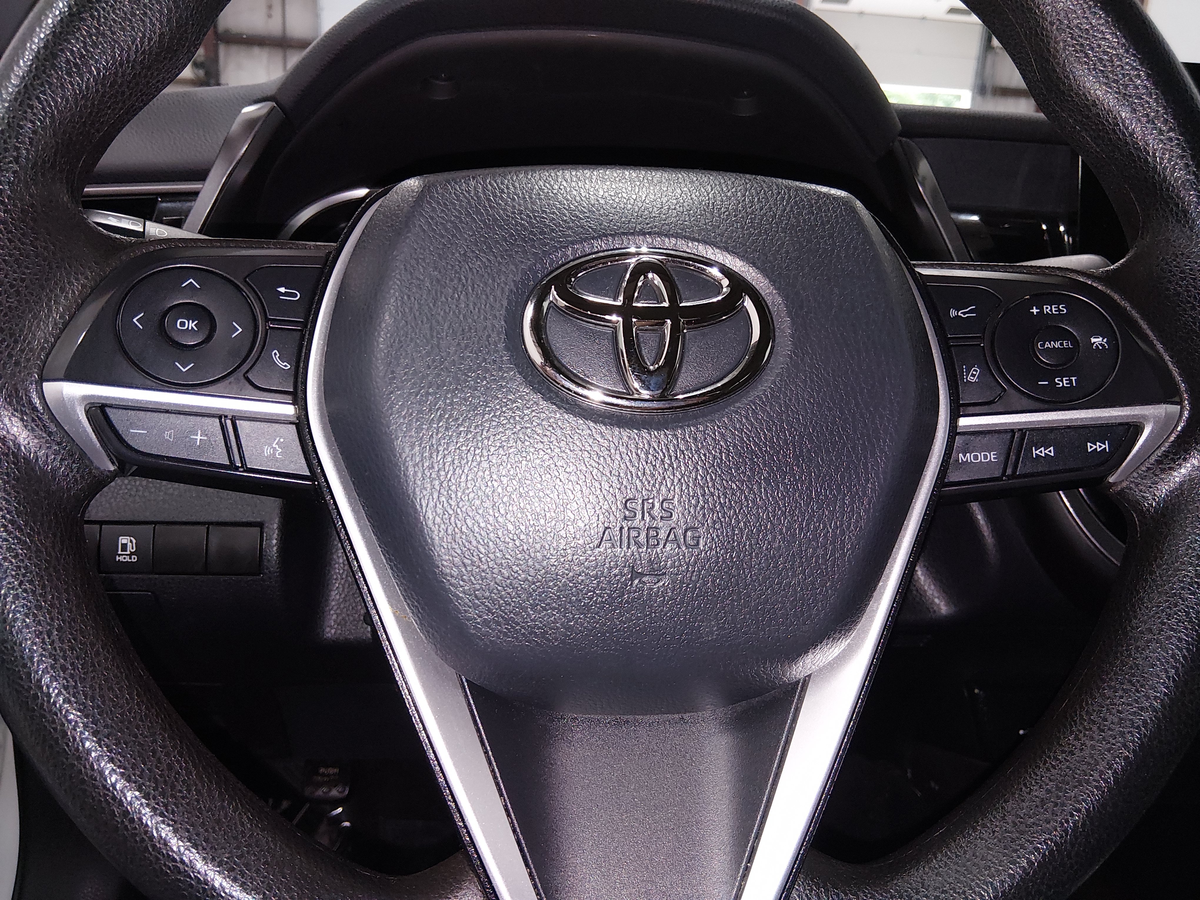 2023 Toyota Camry LE - Photo 12