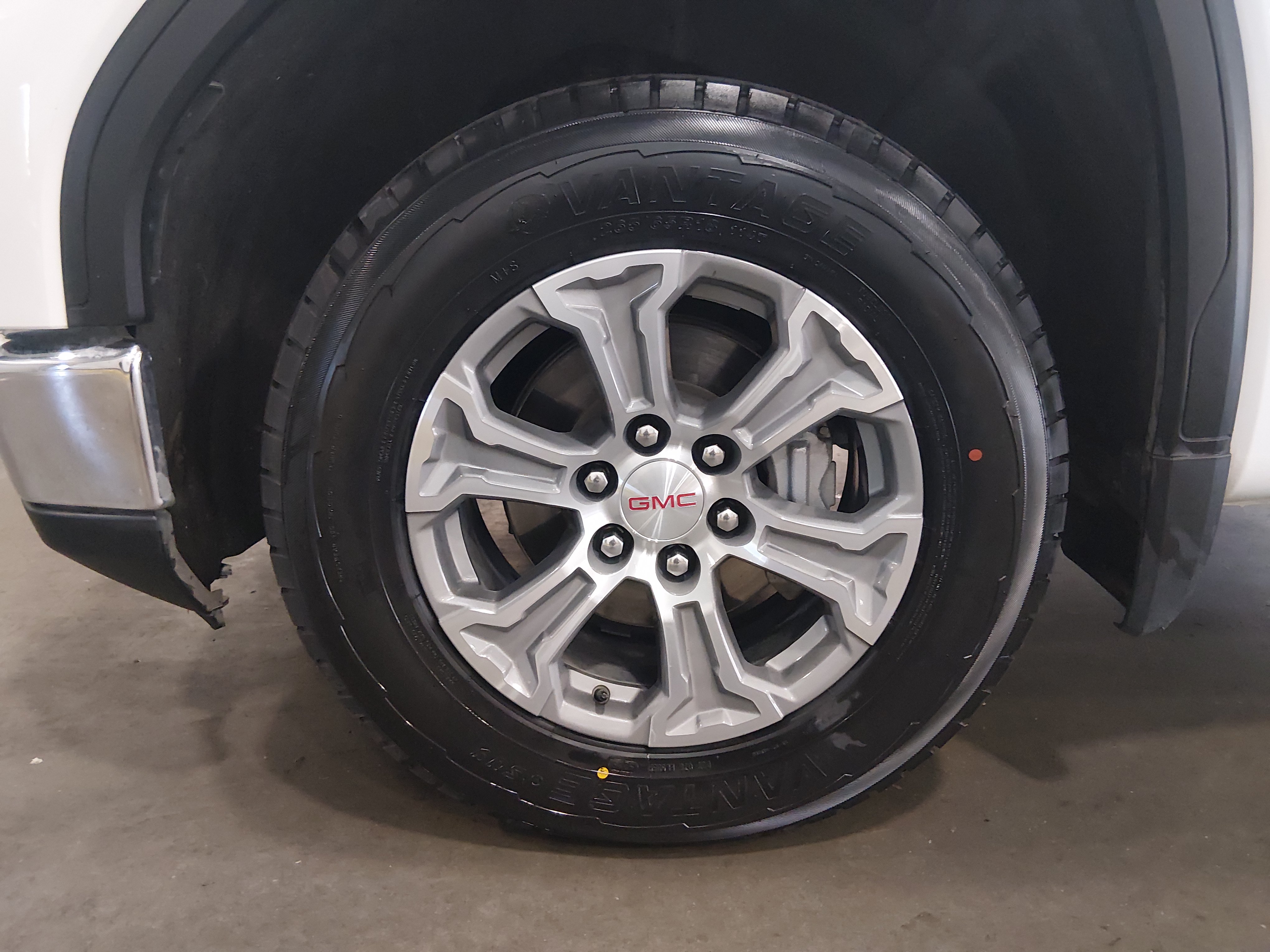 2024 GMC Sierra 1500 SLT - Photo 10