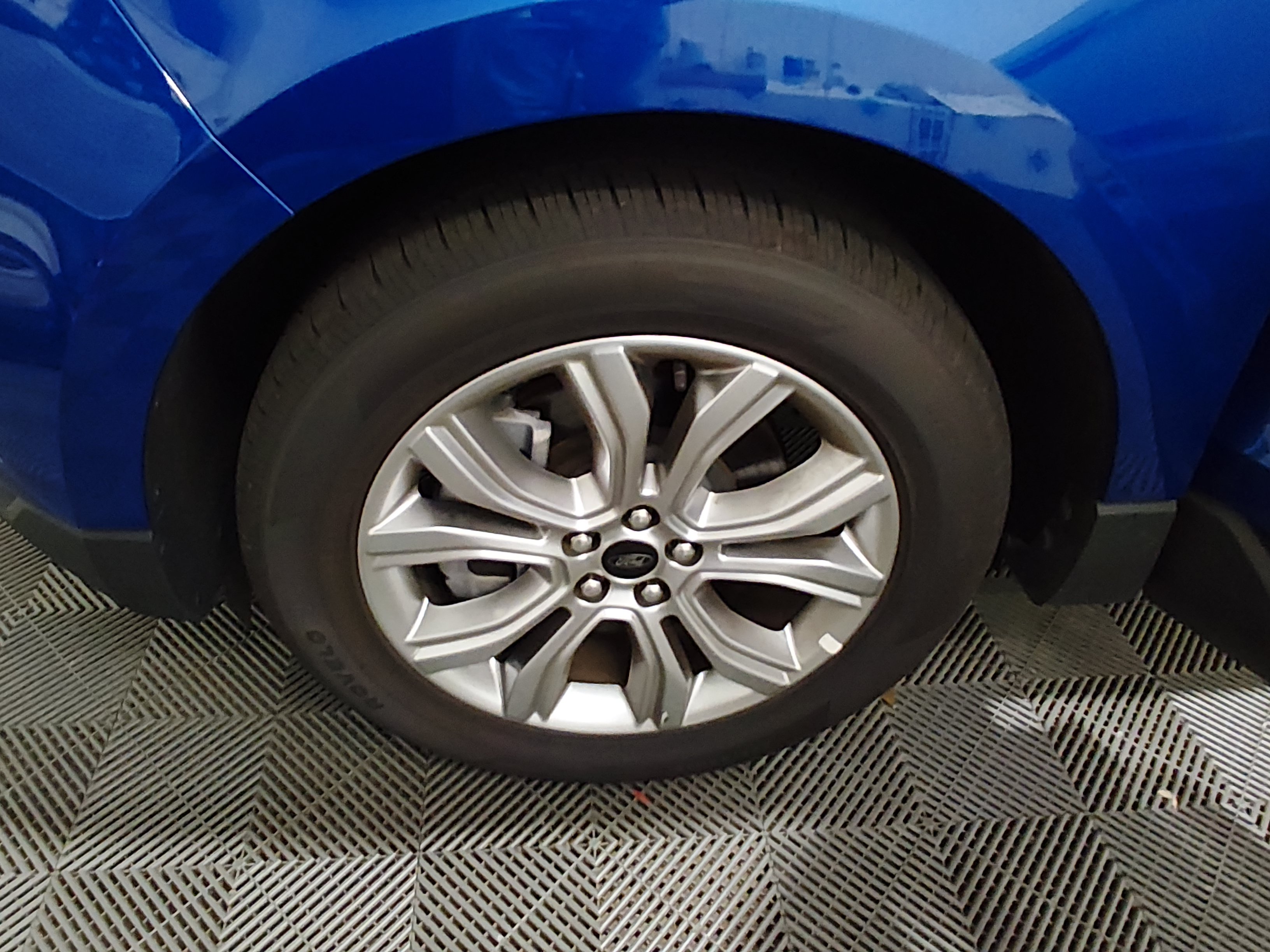 2024 Ford Edge Titanium - Photo 10