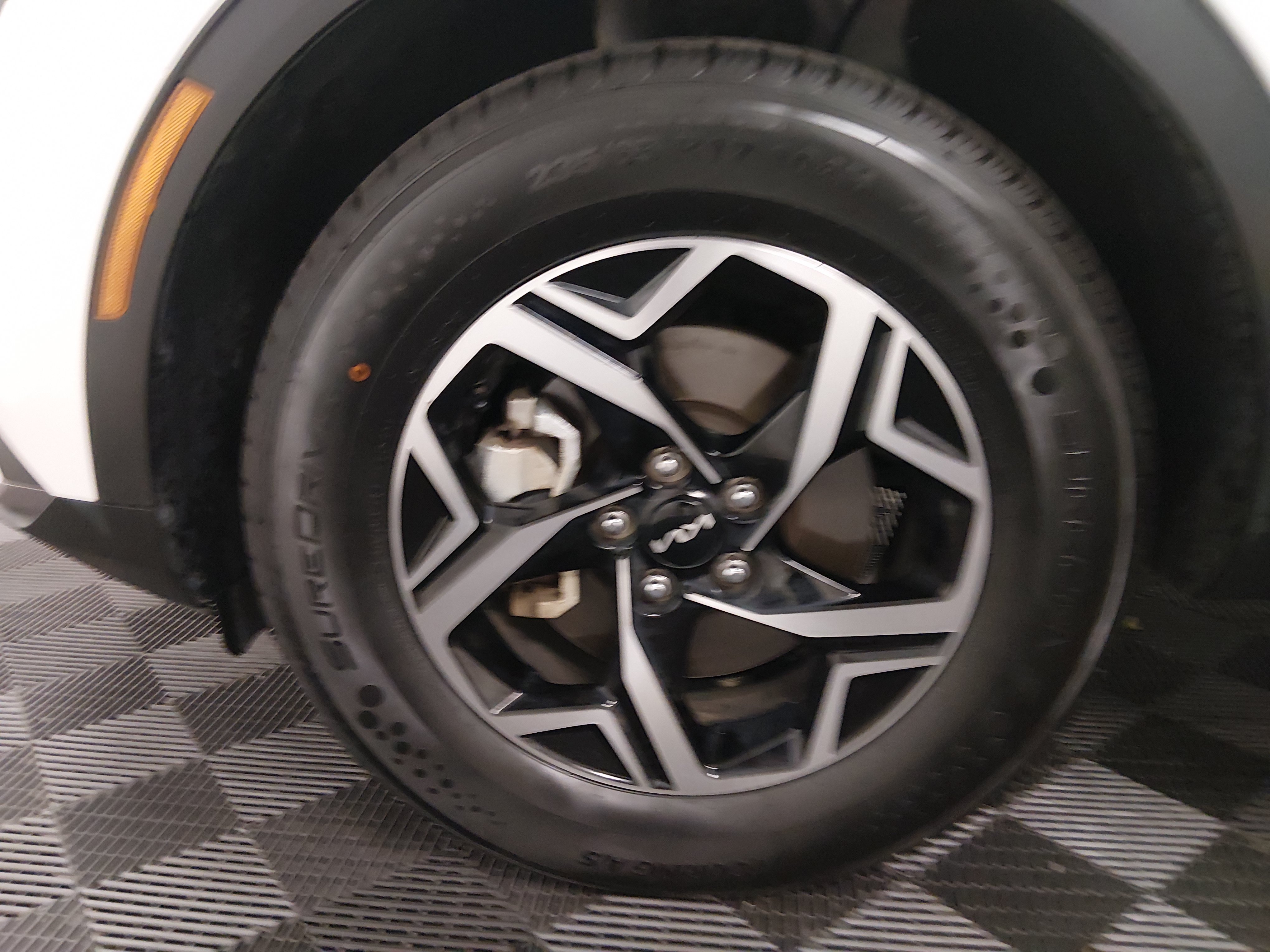 2024 Kia Sportage LX - Photo 10