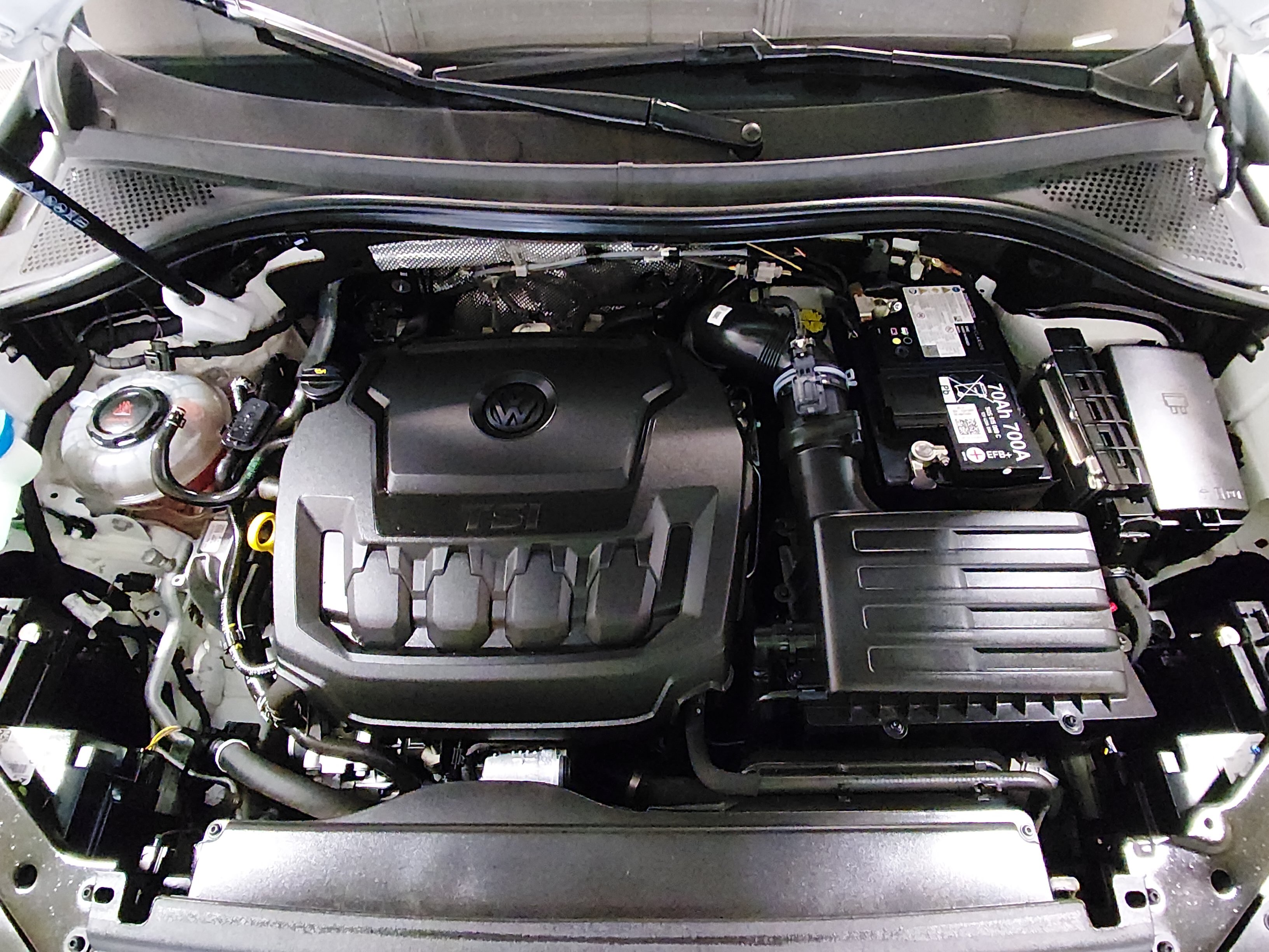 2024 Volkswagen Tiguan SE - Photo 9