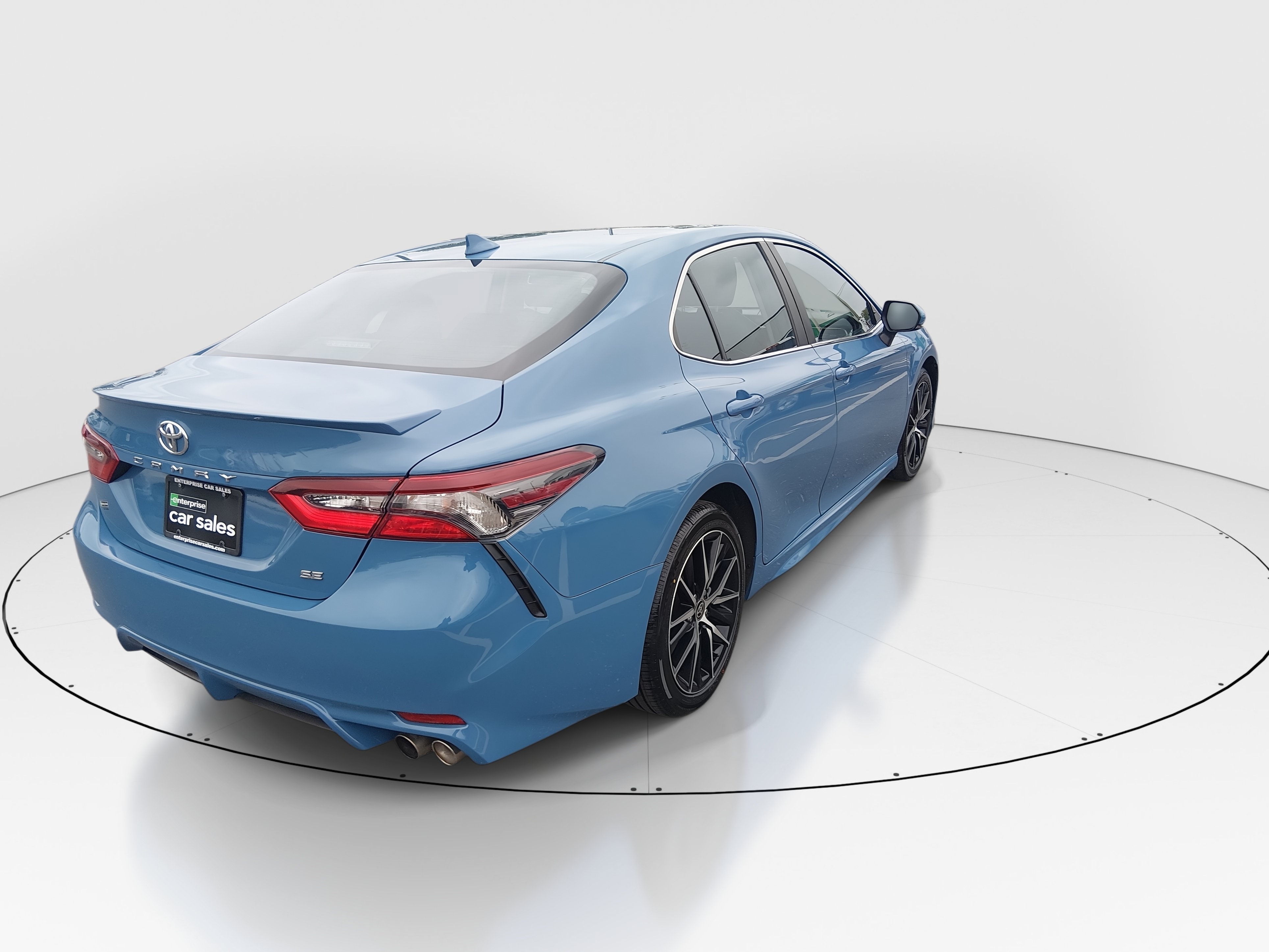 2024 Toyota Camry SE - Photo 7