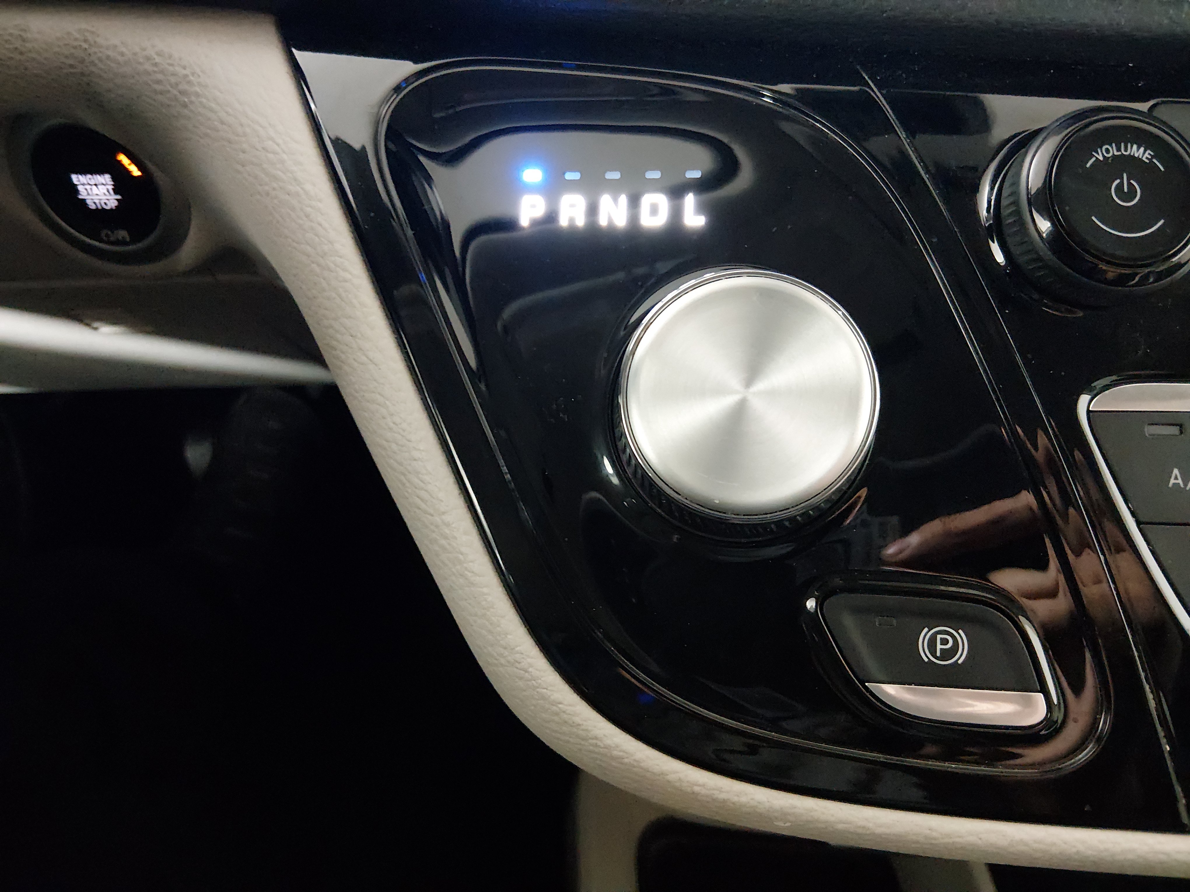 2023 Chrysler Pacifica Hybrid Touring L - Photo 16