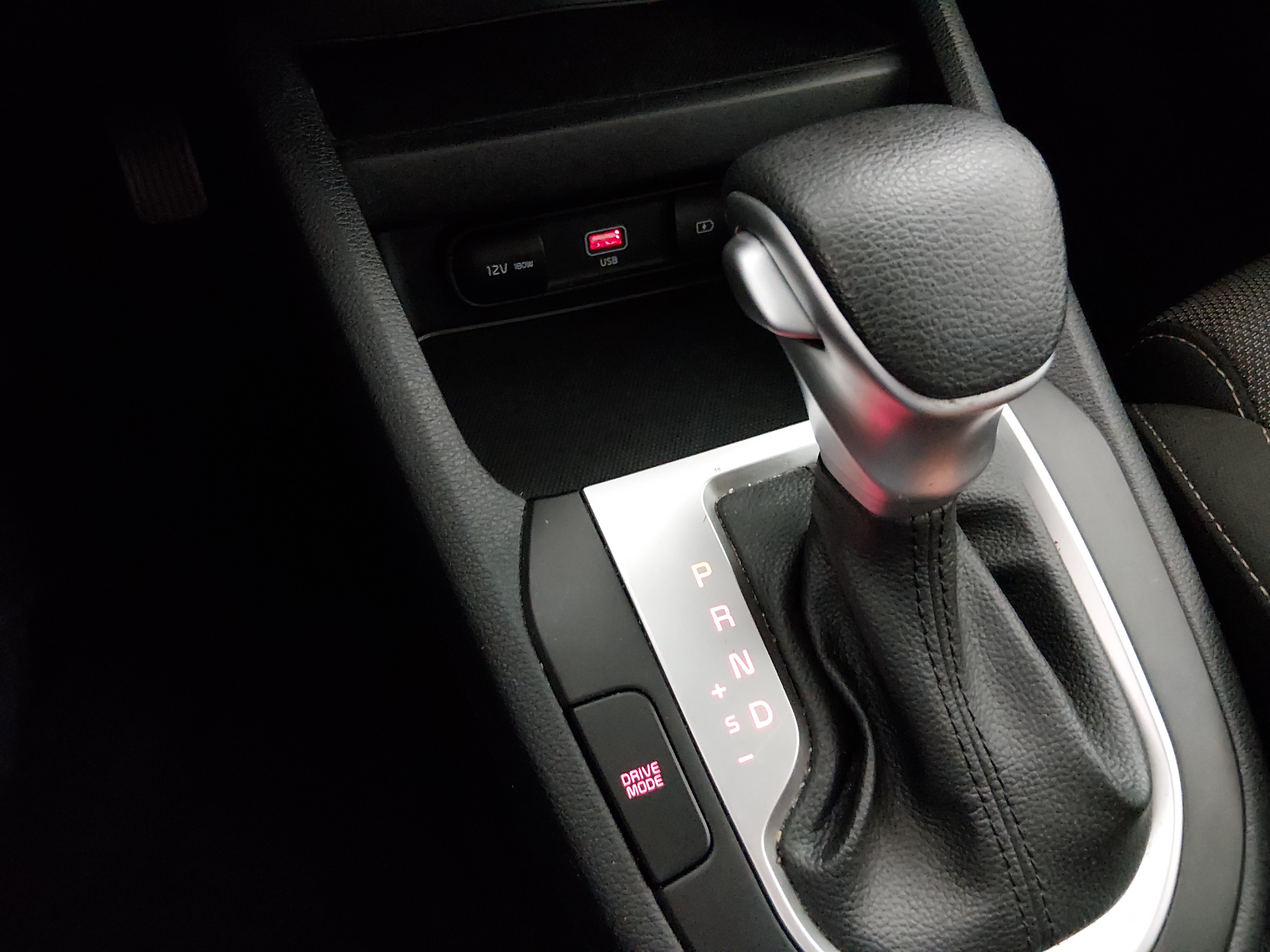 2024 Kia Forte LXS - Photo 16