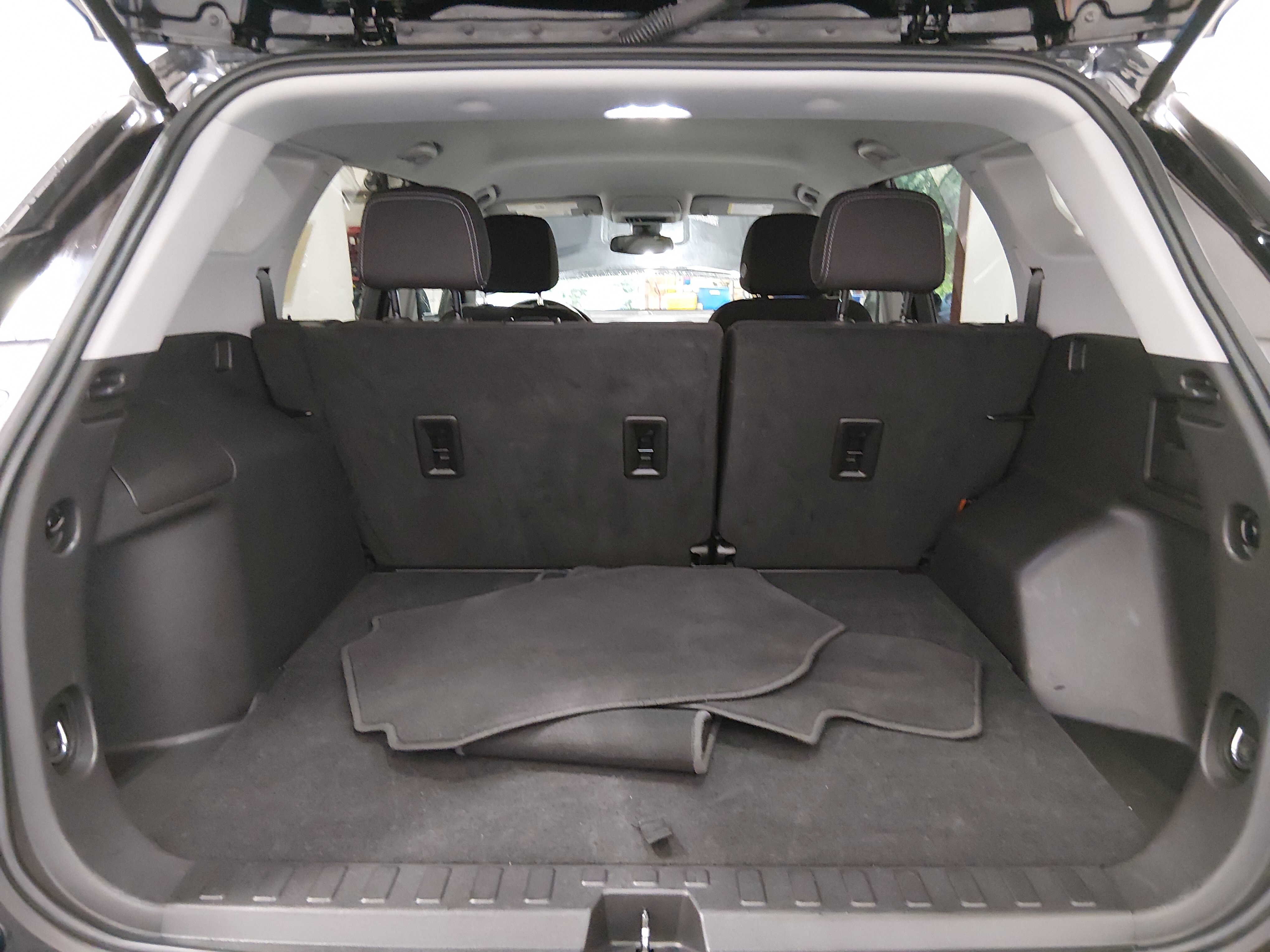 2024 GMC Terrain SLE - Photo 11