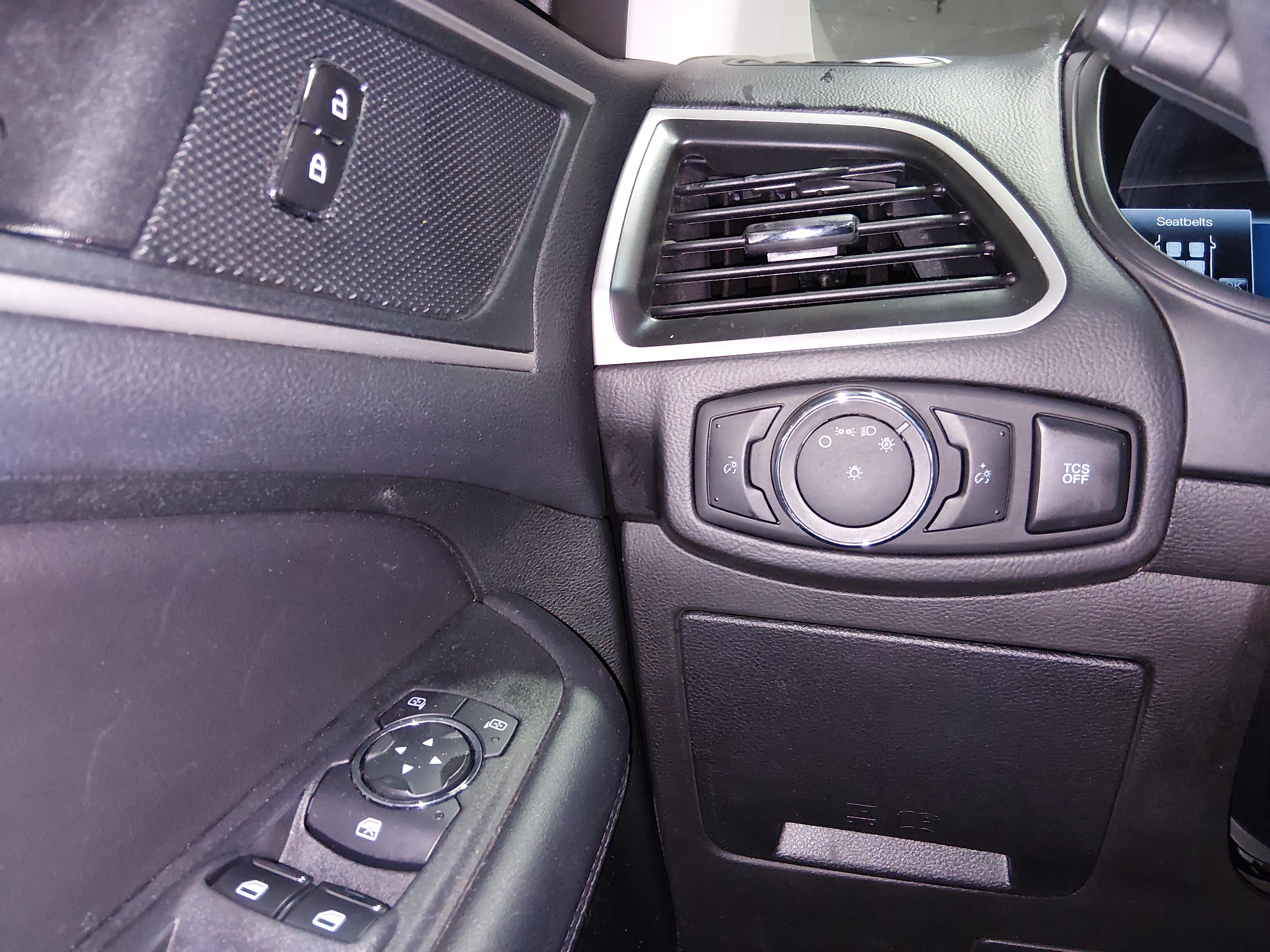 2024 Ford Edge SEL - Photo 13