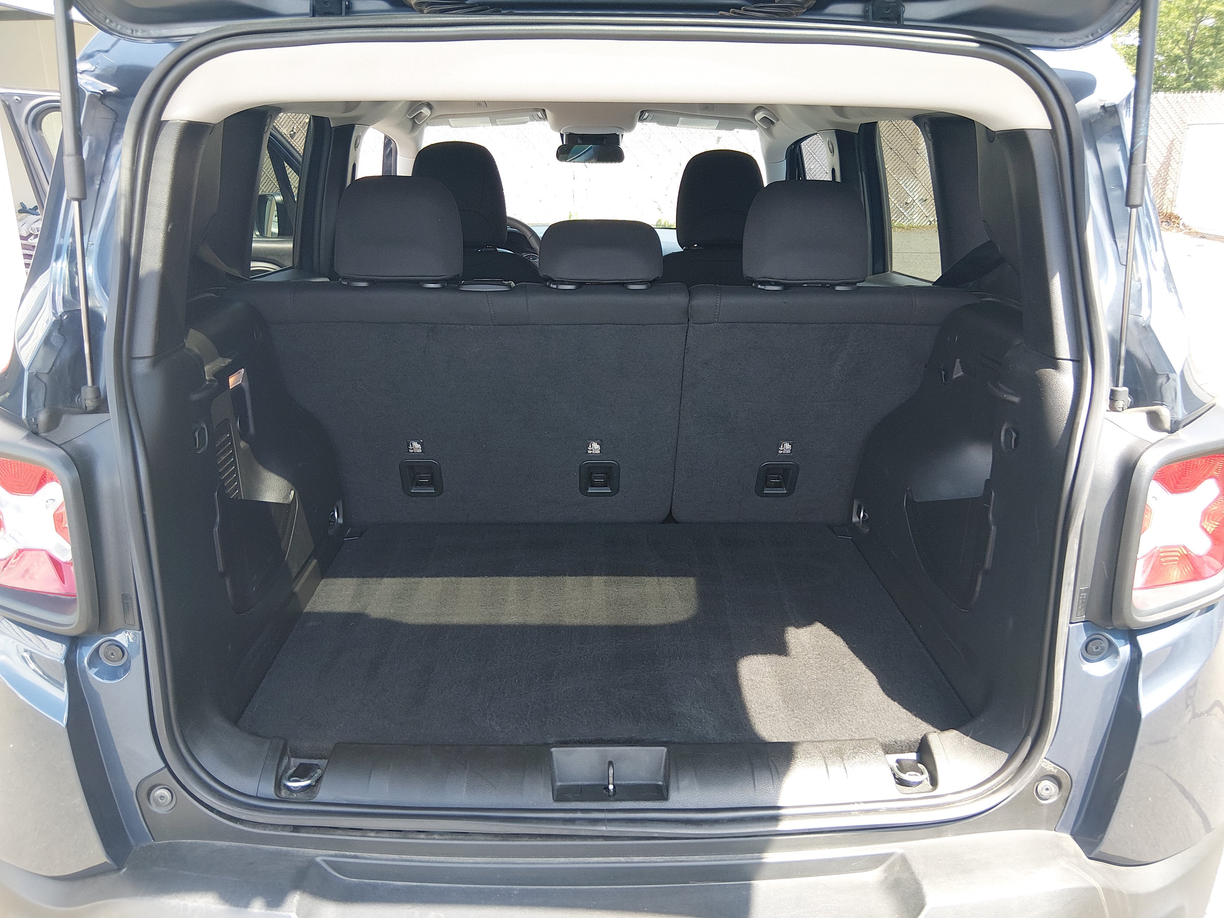 2023 Jeep Renegade Latitude - Photo 11