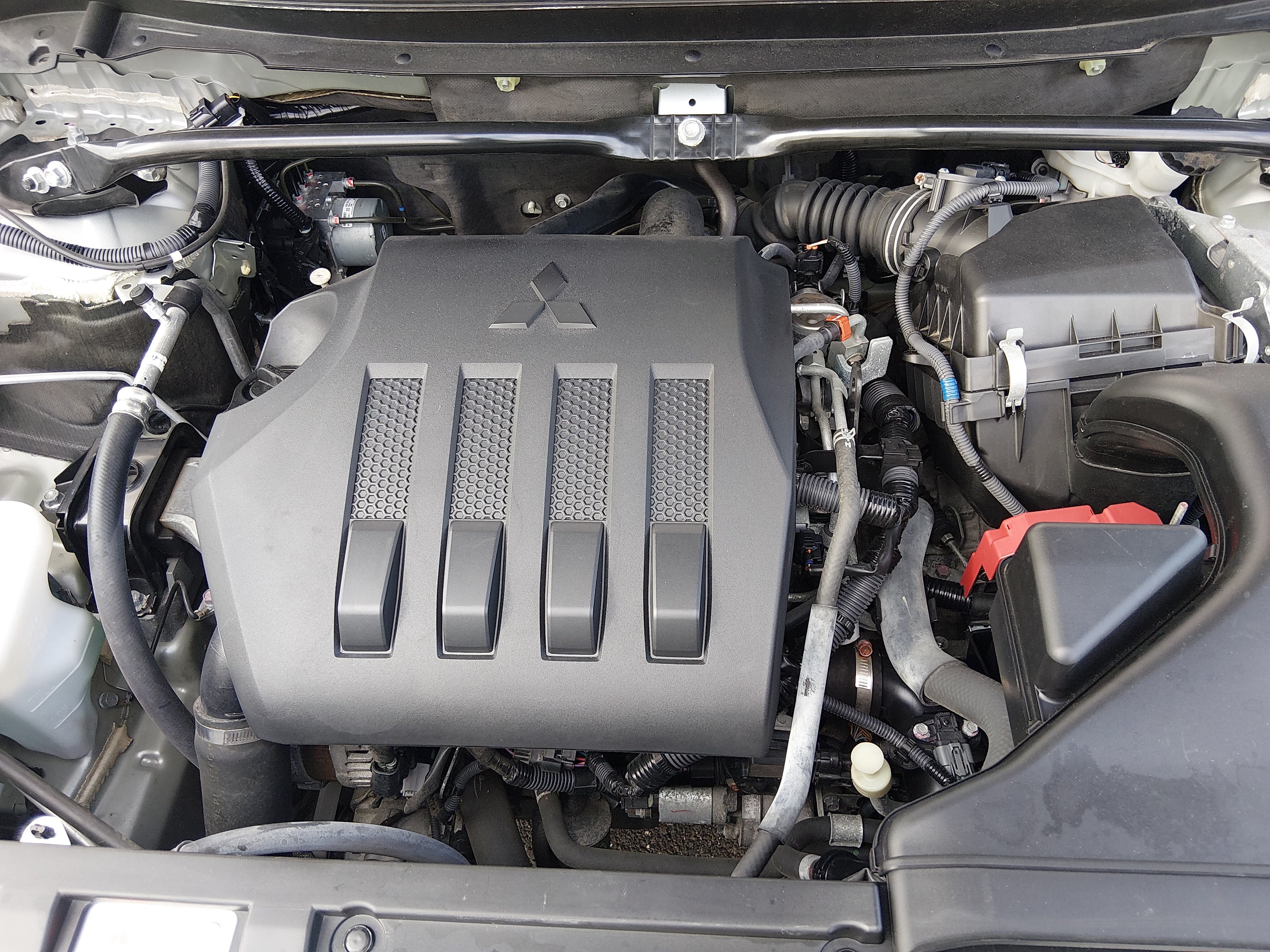 2024 Mitsubishi Eclipse Cross SE - Photo 9