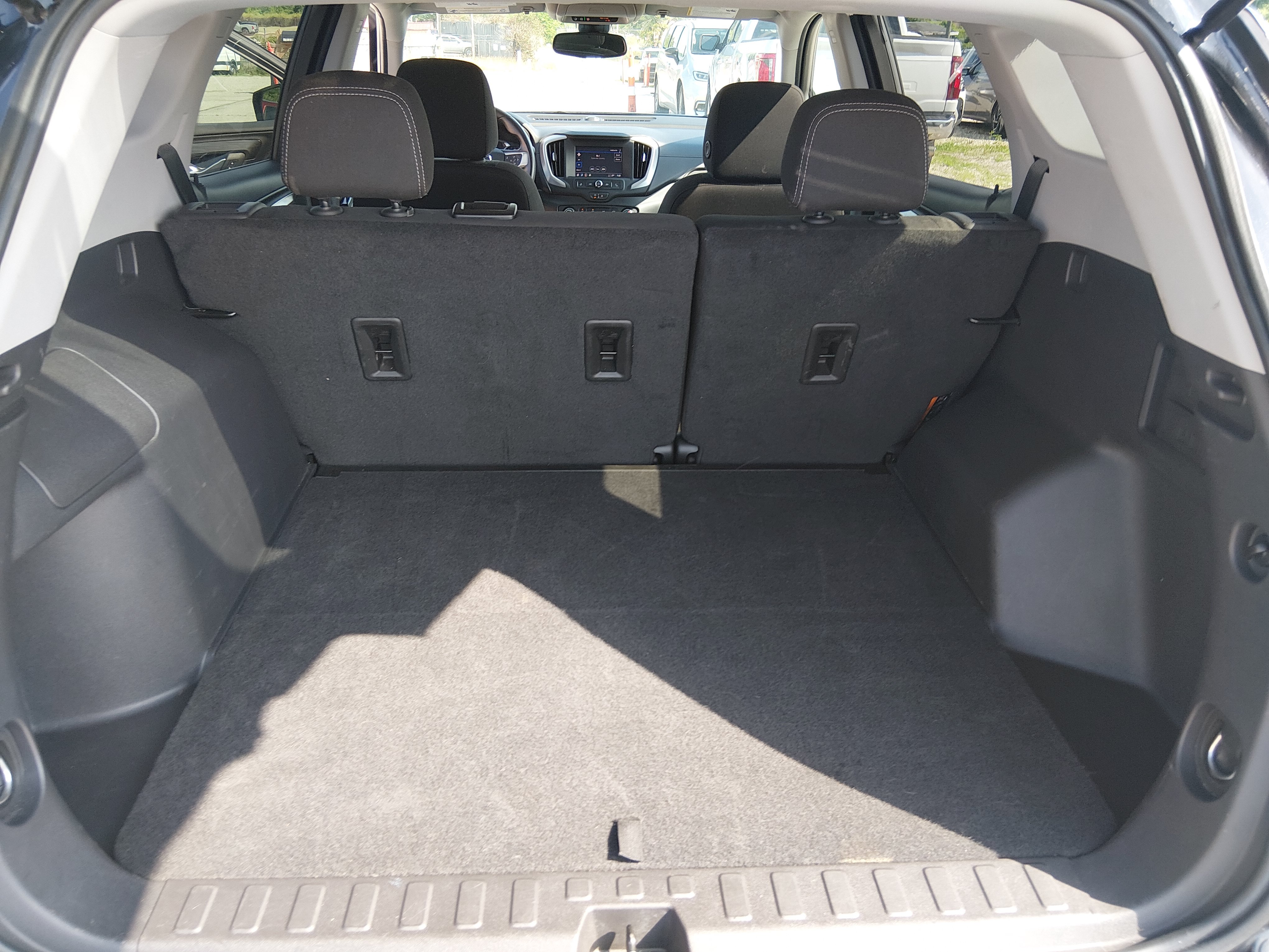 2024 GMC Terrain SLE - Photo 11