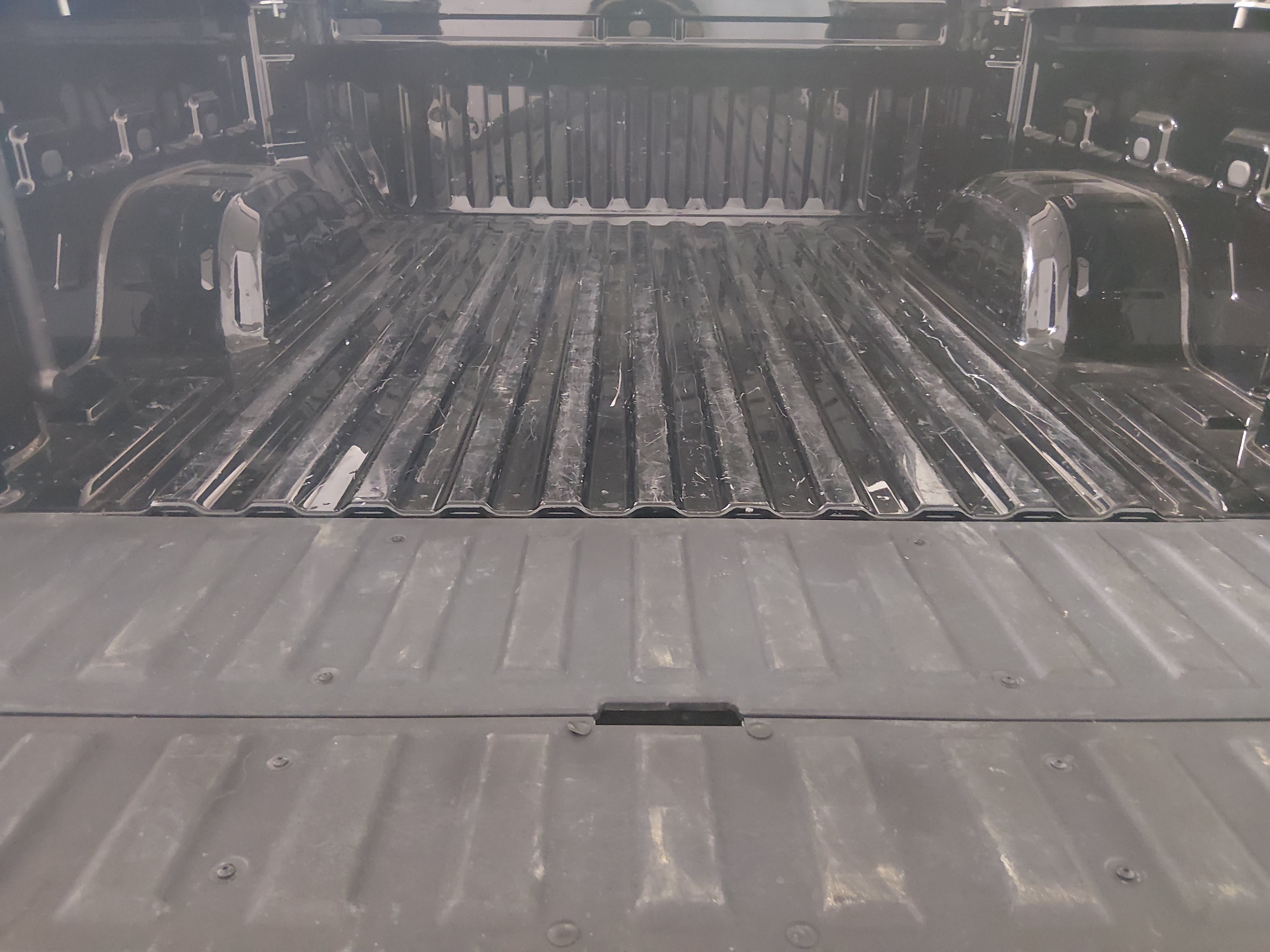 2025 GMC Sierra 1500 SLT - Photo 11