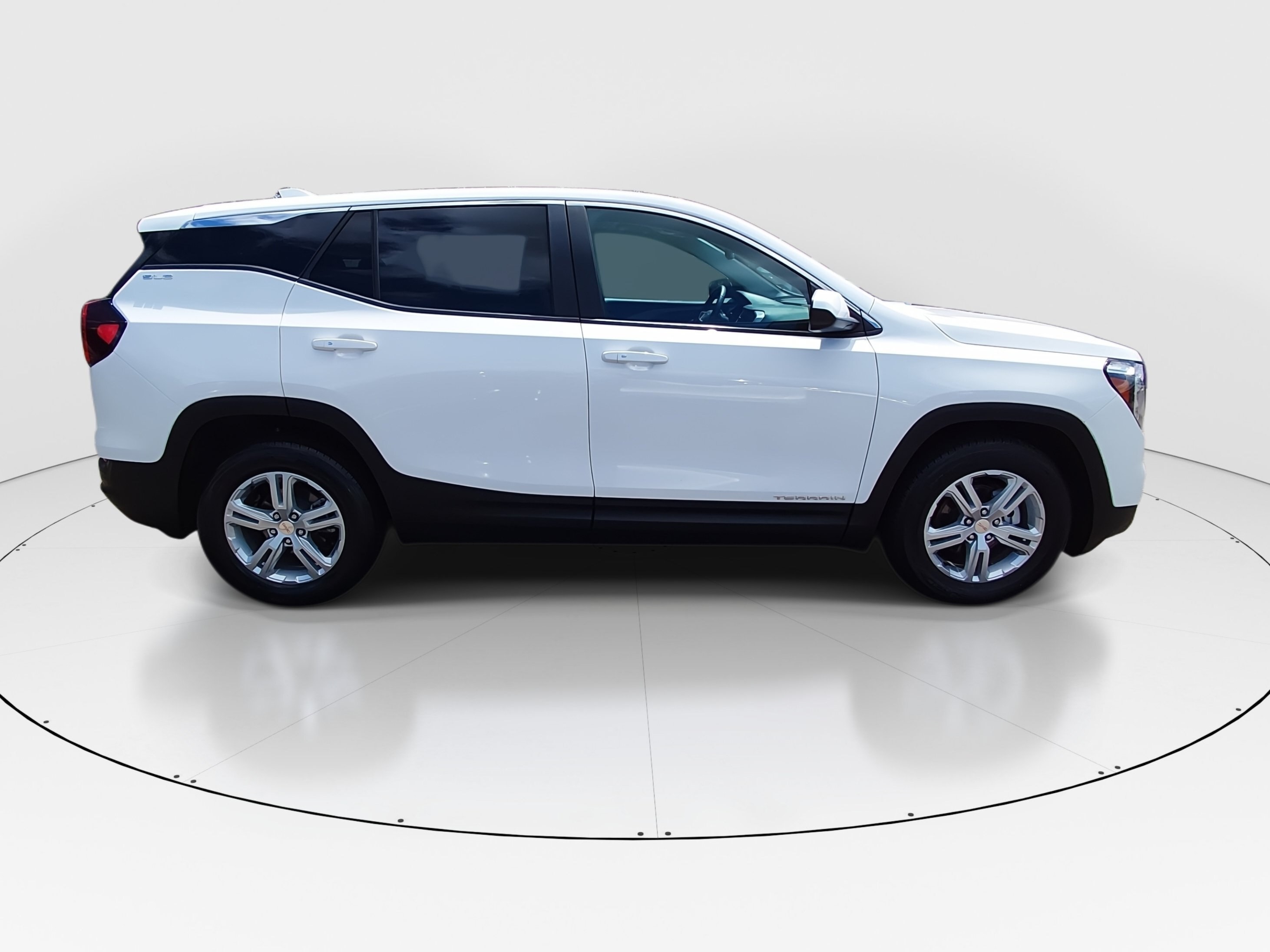 2024 GMC Terrain SLE - Photo 8