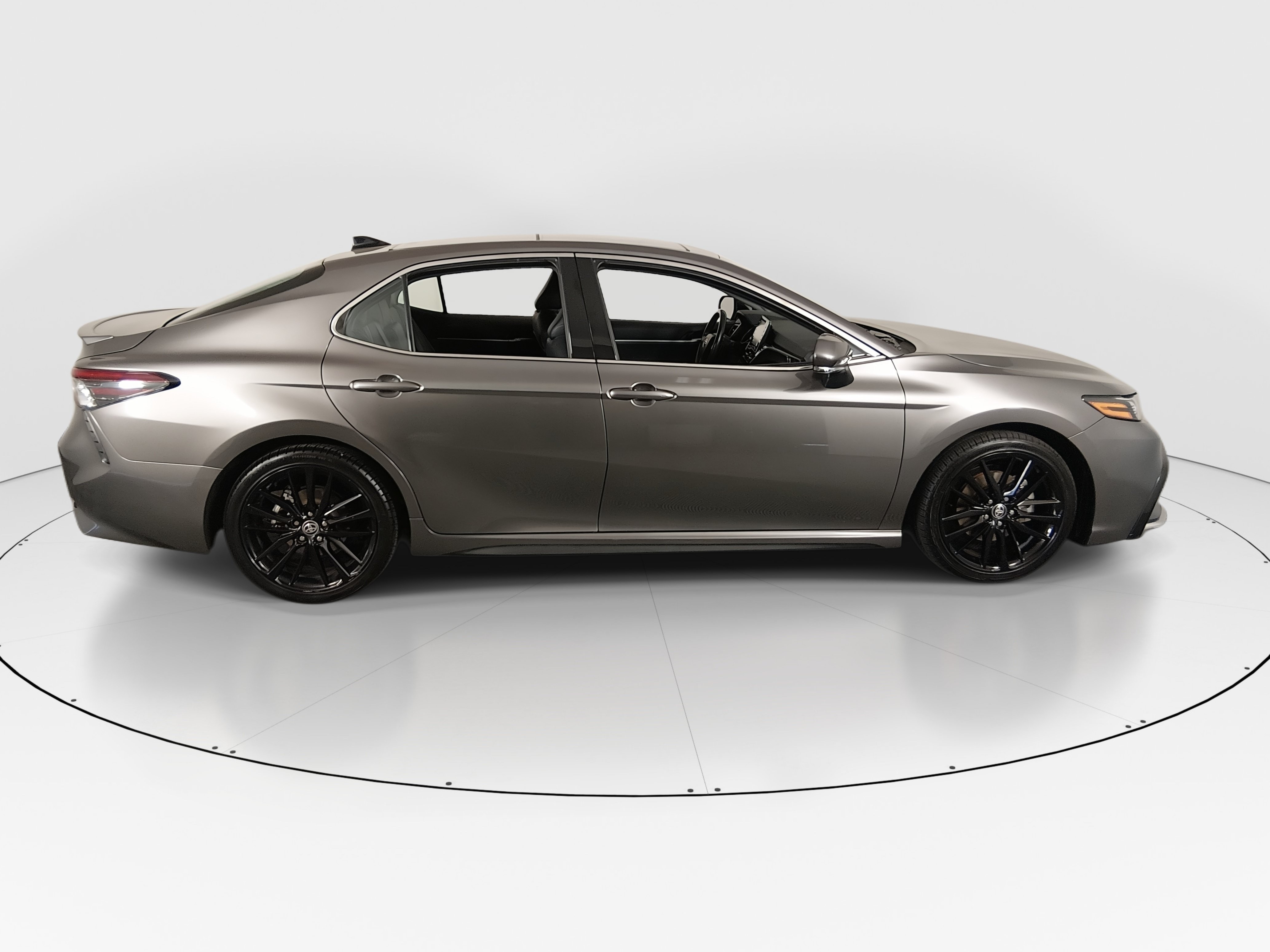 2024 Toyota Camry XSE - Photo 8