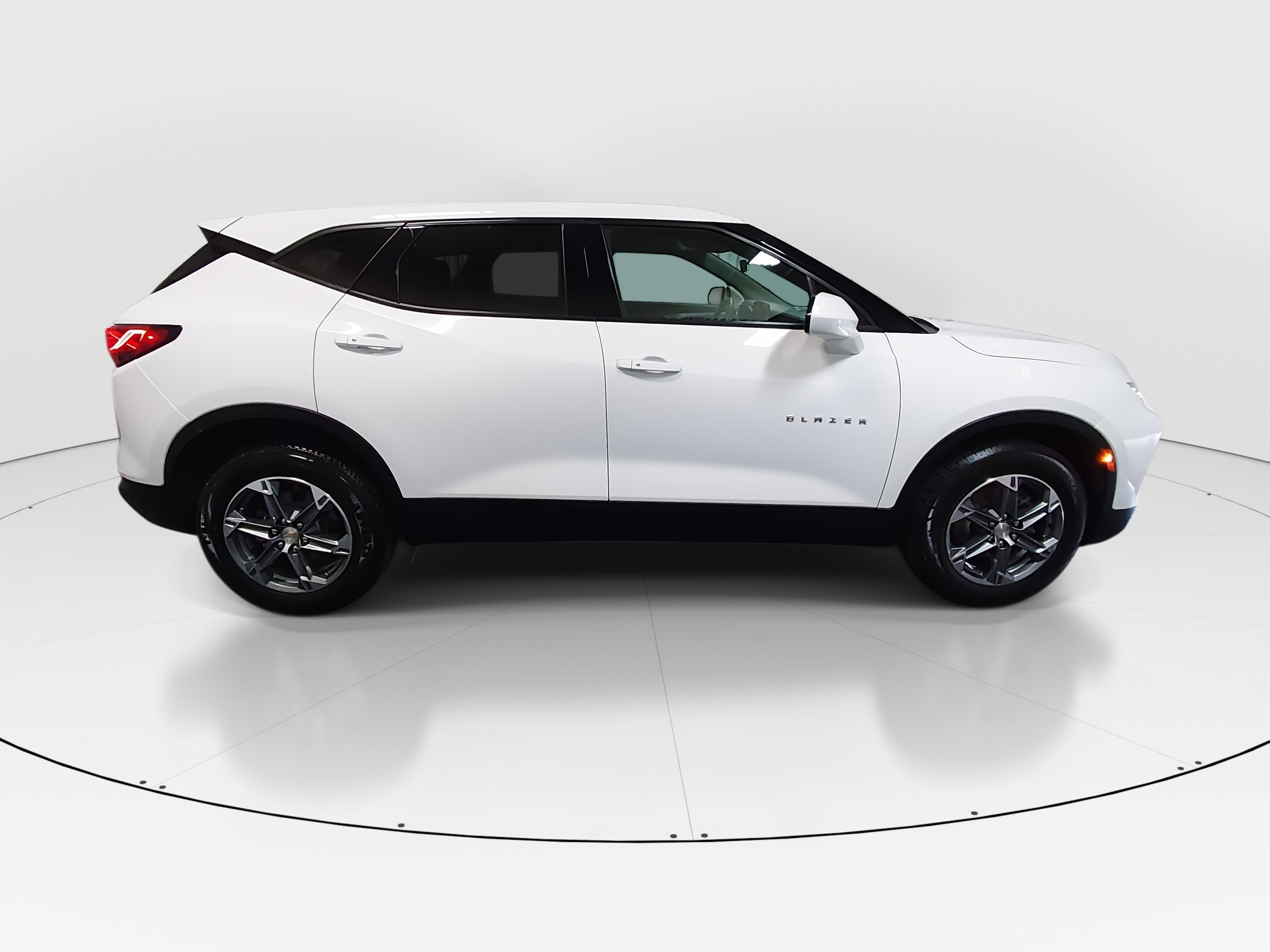 2023 Chevrolet Blazer 2LT - Photo 8