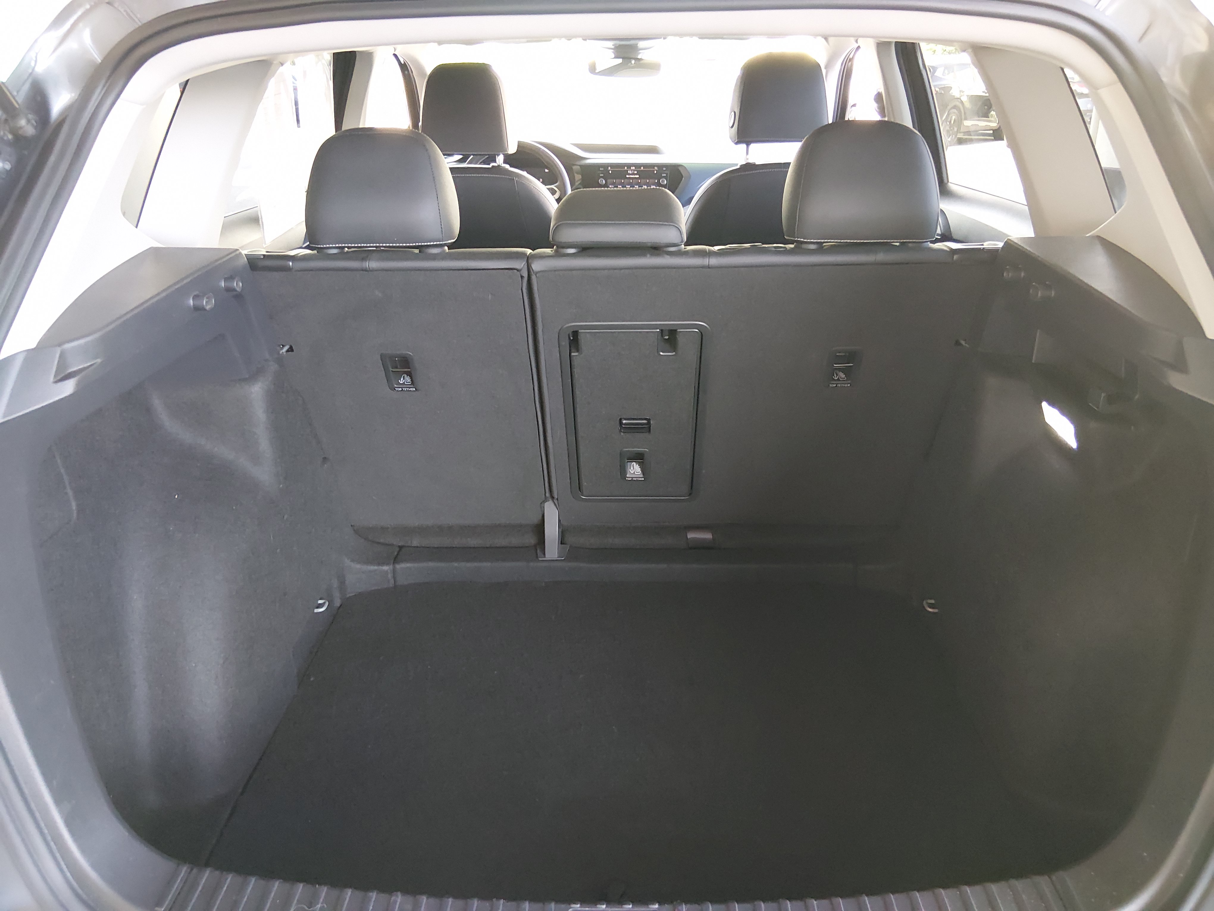 2024 Volkswagen Taos SE - Photo 11