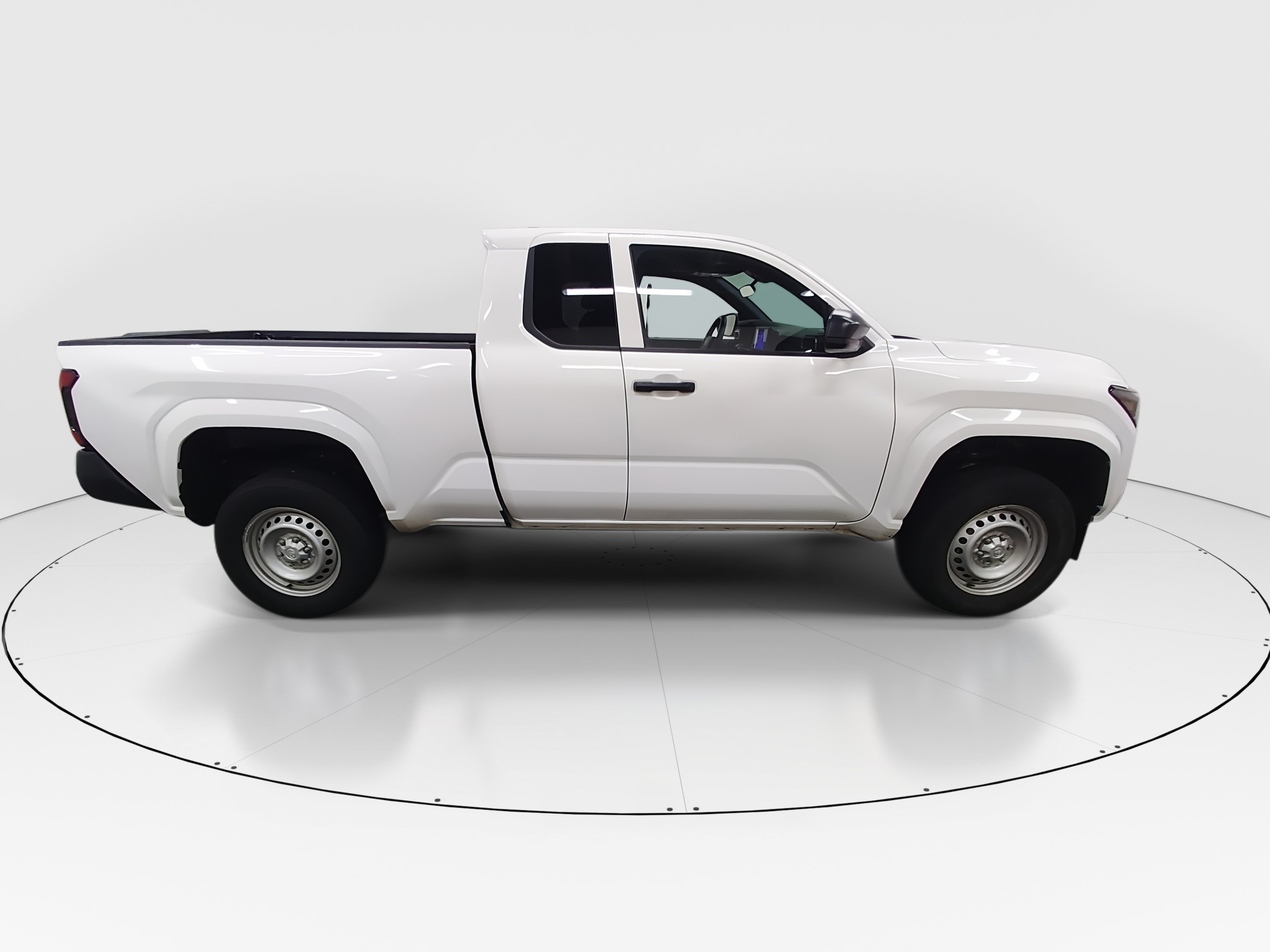 2025 Toyota Tacoma SR - Photo 8