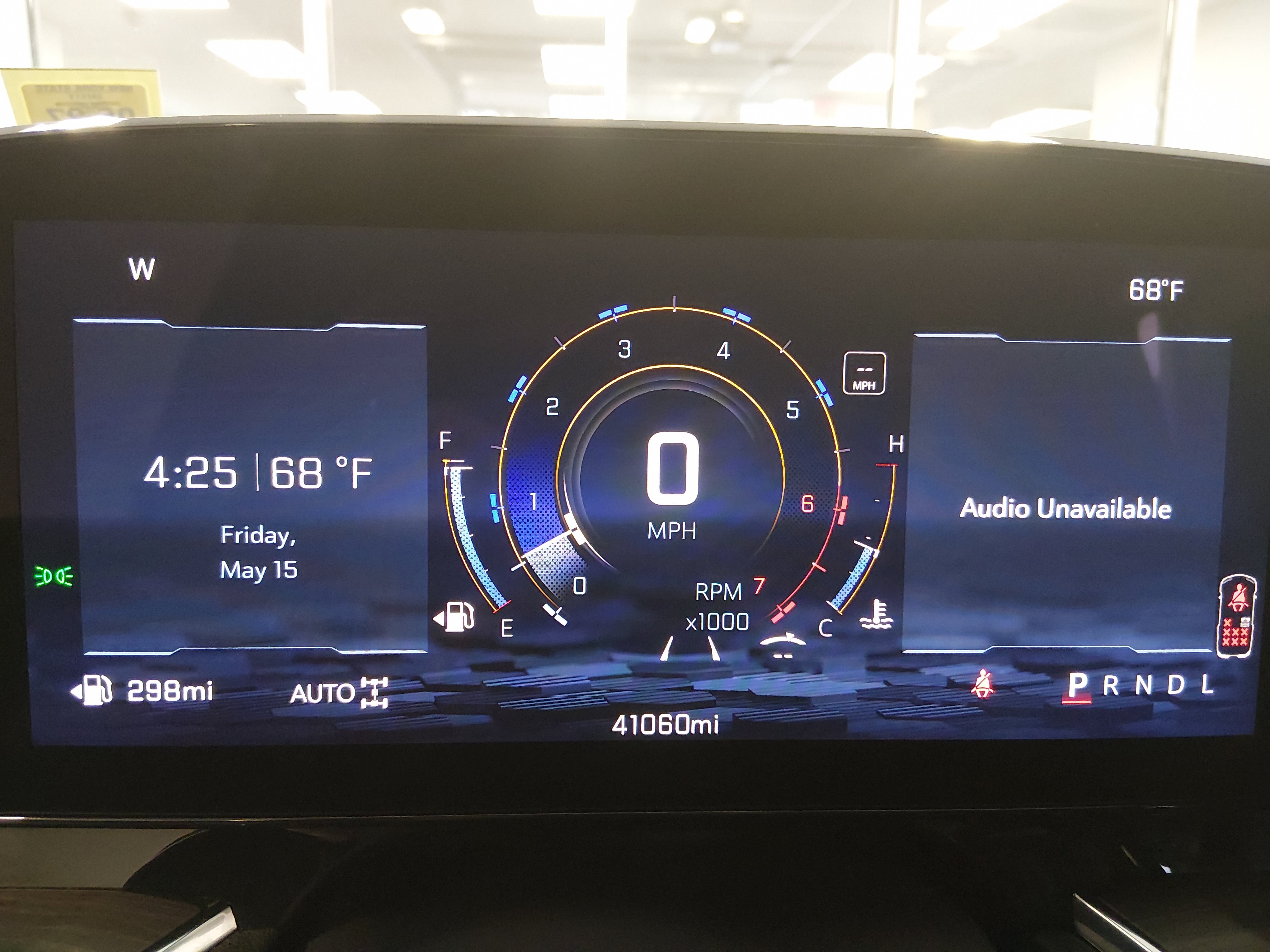 2025 Chevrolet Suburban Z71 - Photo 14