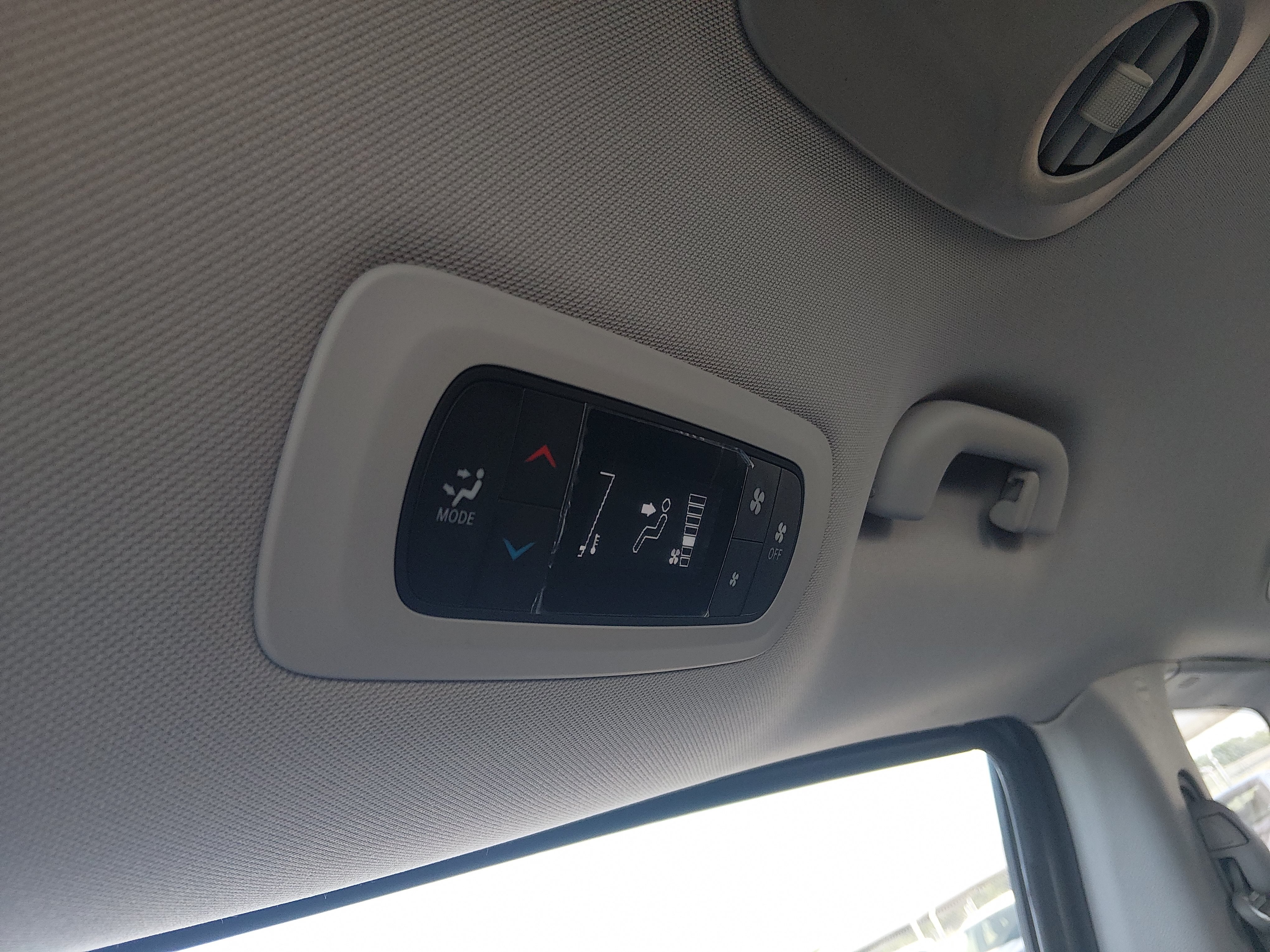 2023 Chrysler Voyager LX - Photo 21