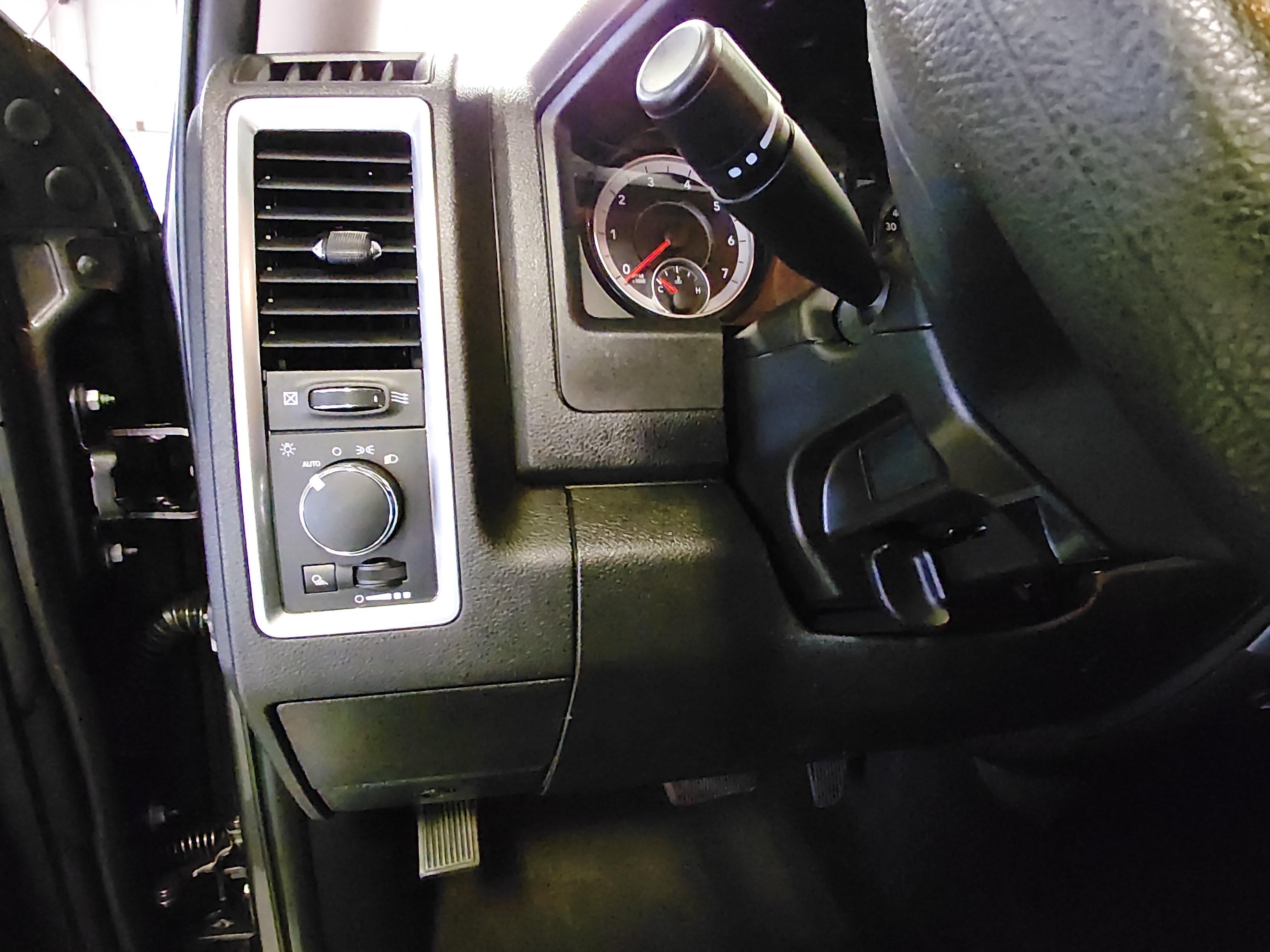 2024 RAM Ram 1500 Classic SLT - Photo 13