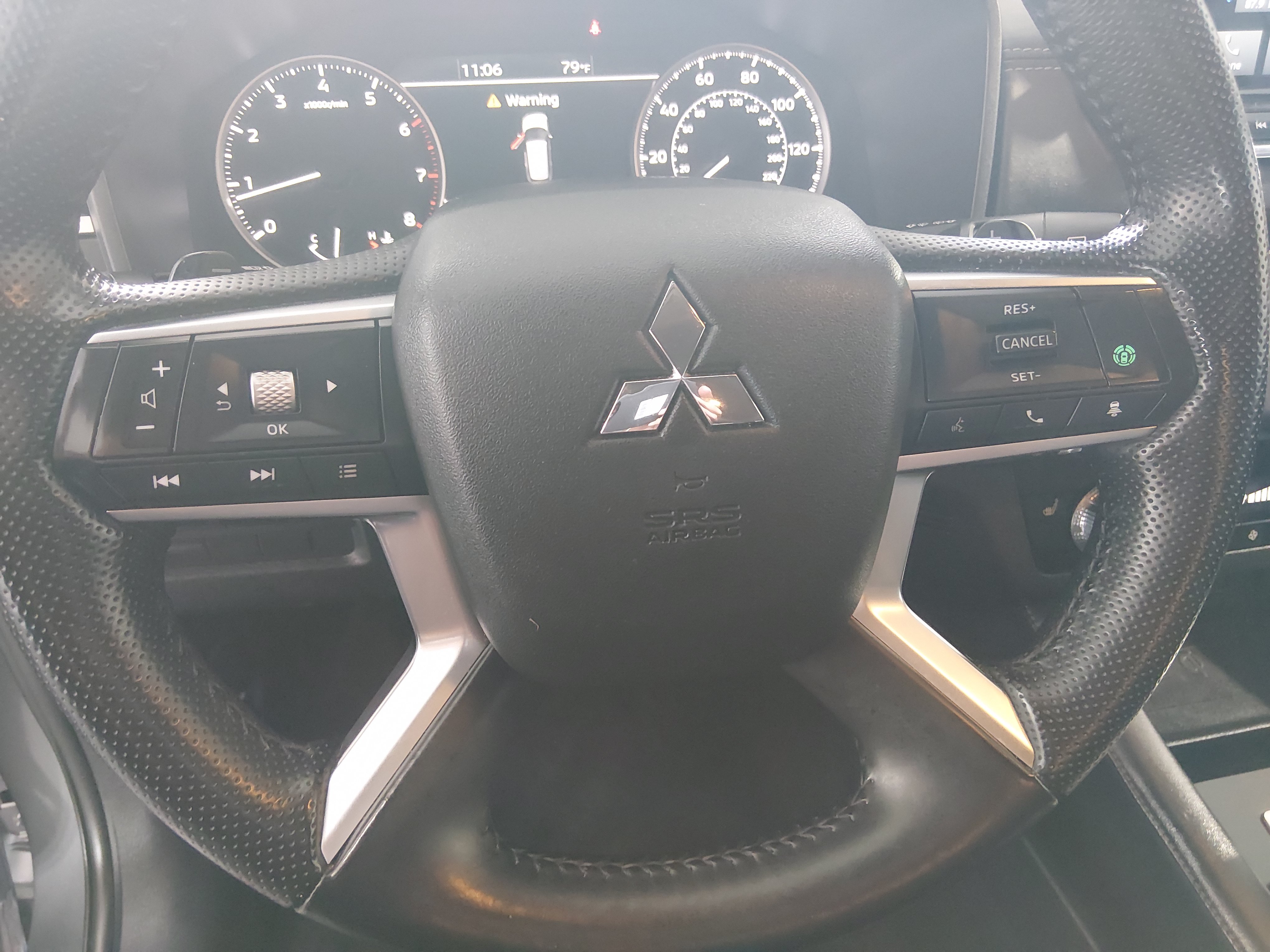 2024 Mitsubishi Outlander SE - Photo 12