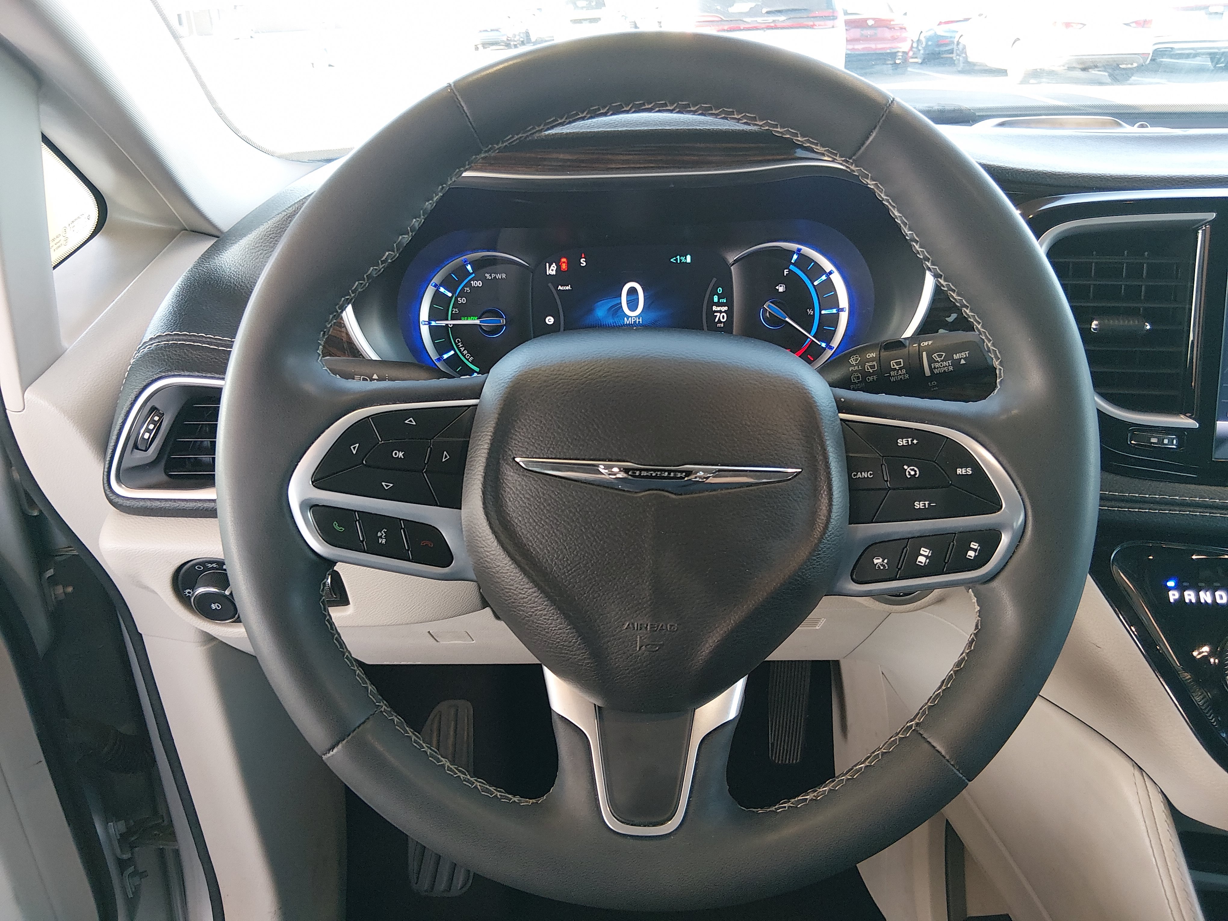 2023 Chrysler Pacifica Hybrid Limited - Photo 12
