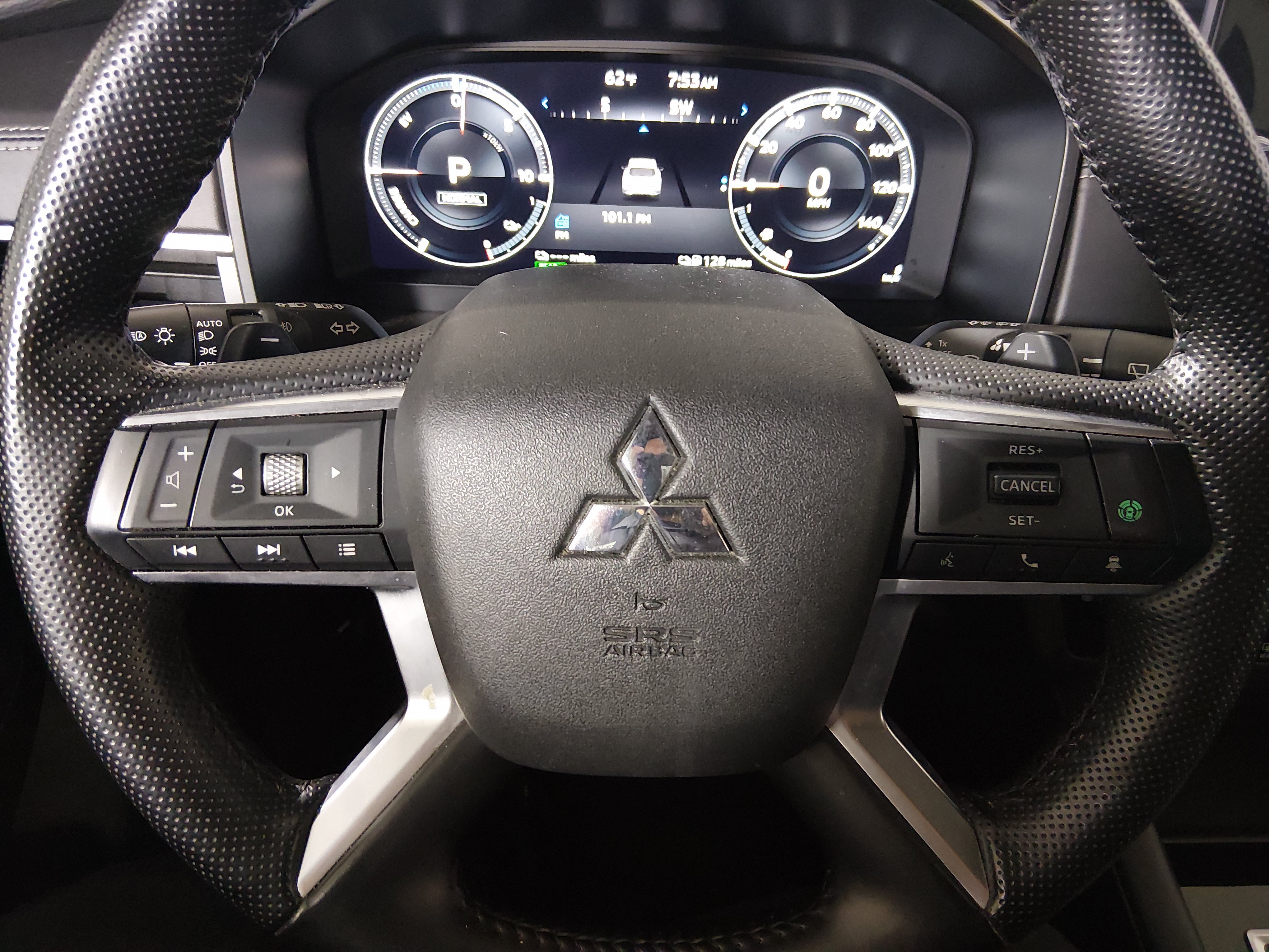 2024 Mitsubishi Outlander Plug-in Hybrid SE - Photo 12