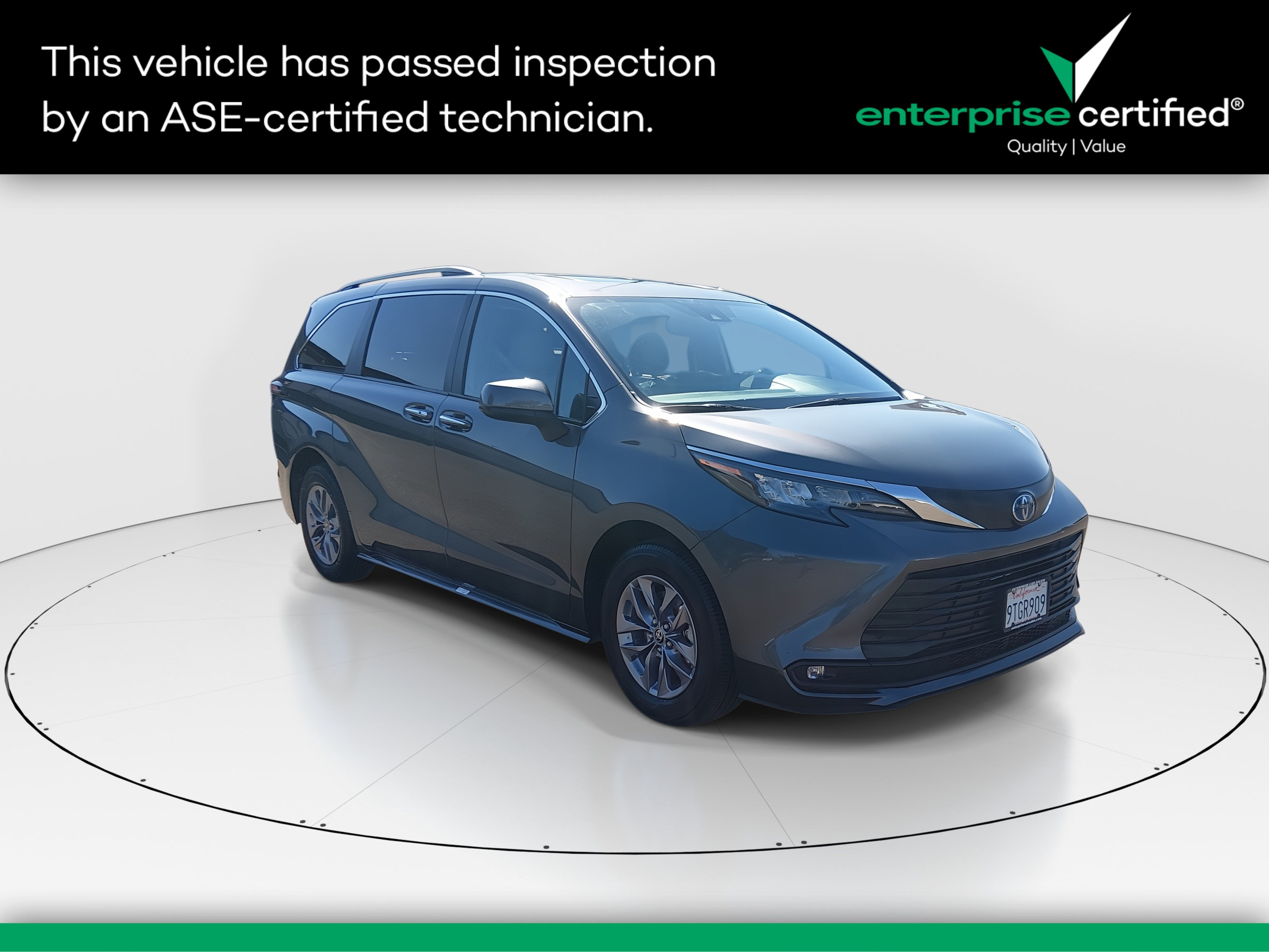 2025 Toyota Sienna XLE
