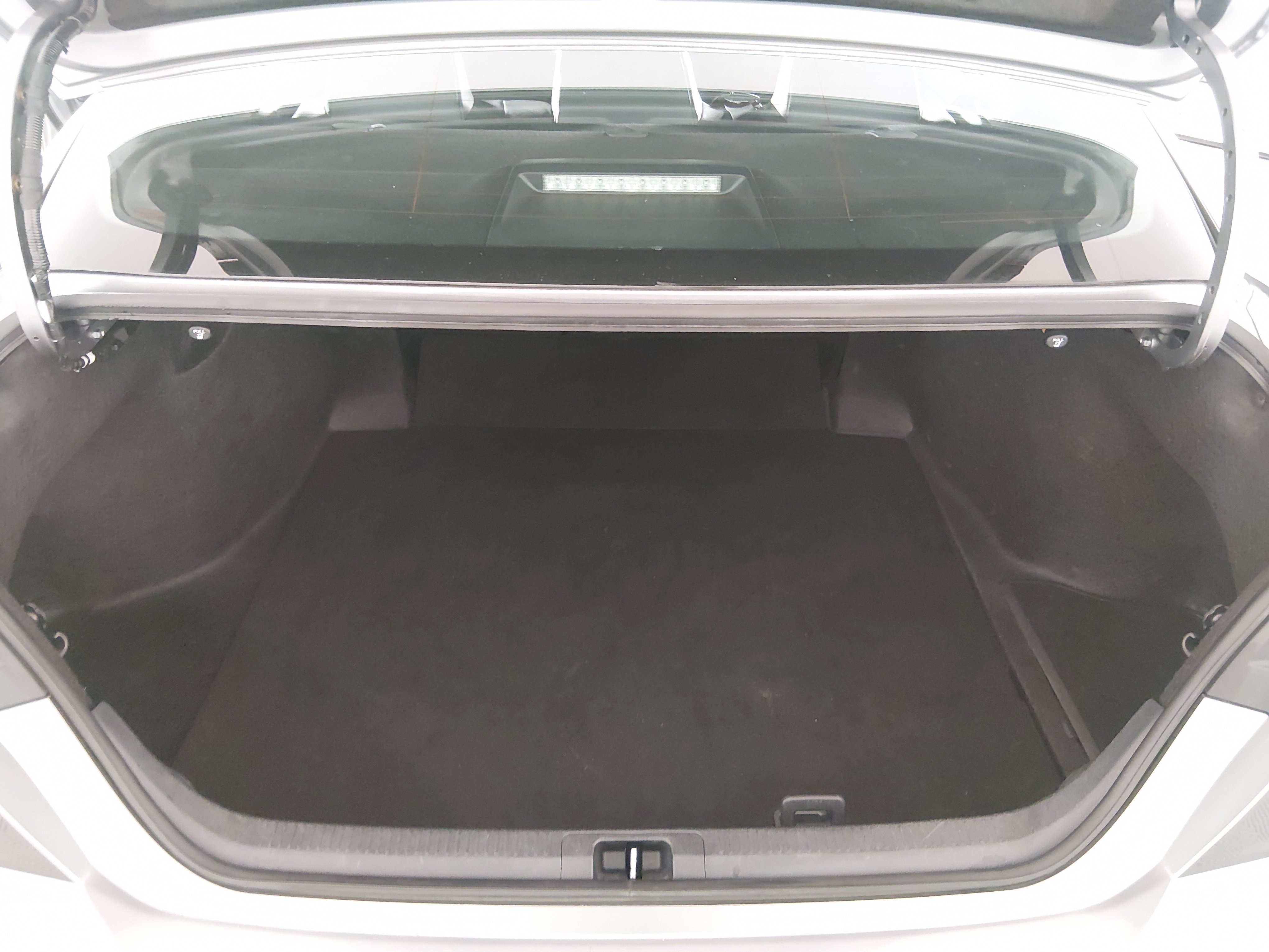 2025 Toyota Camry SE - Photo 11