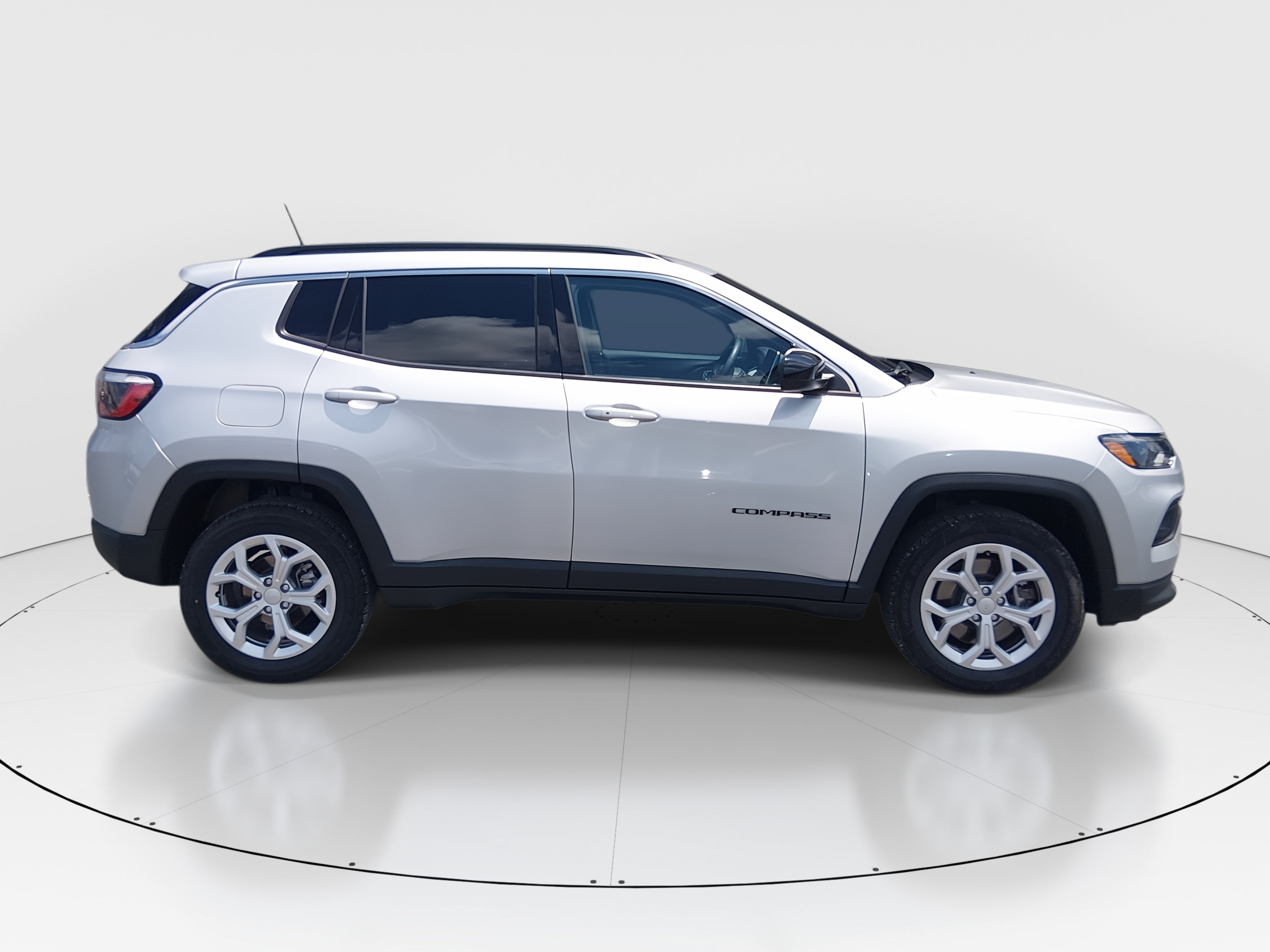 2024 Jeep Compass Latitude - Photo 8