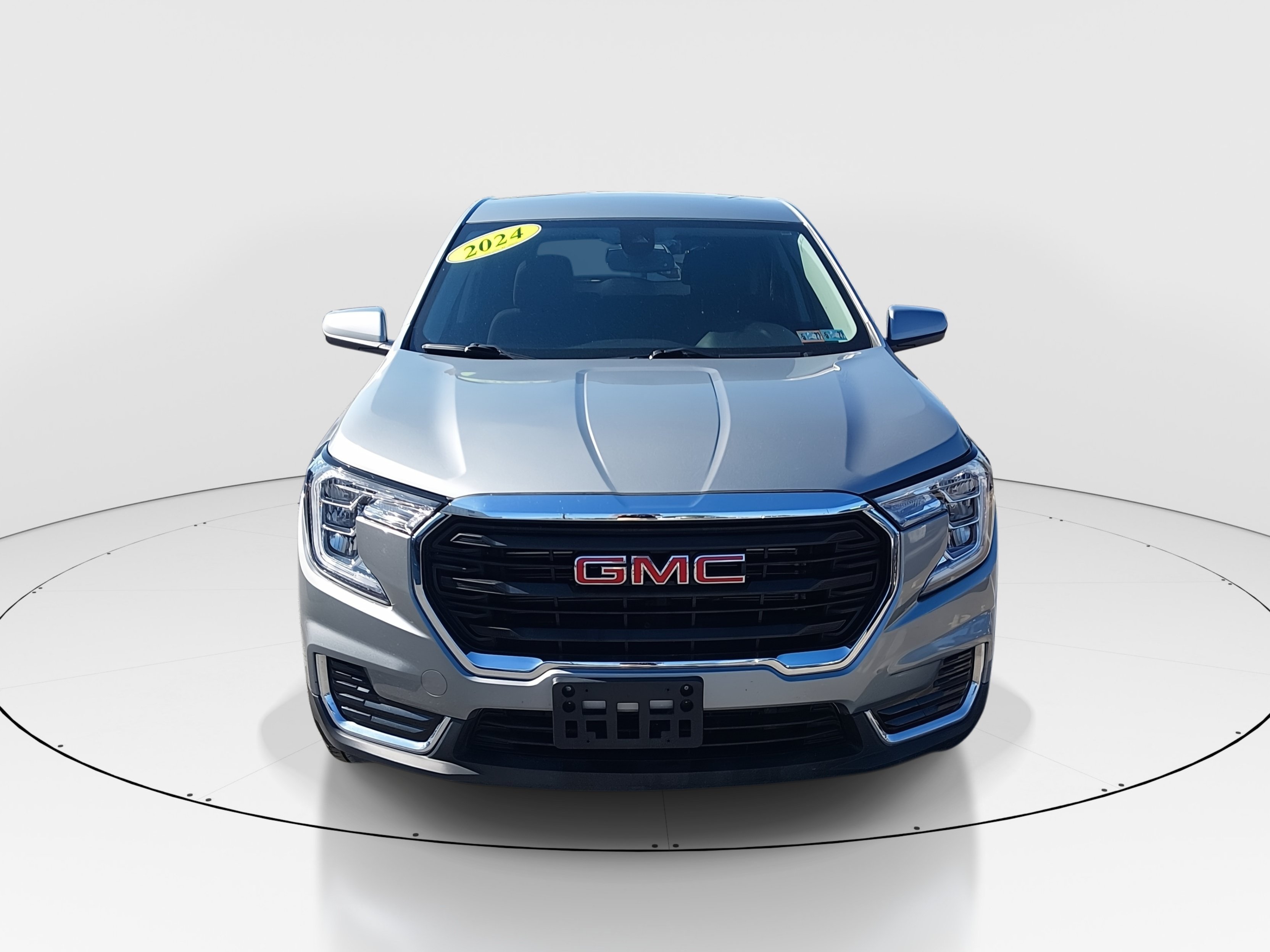 2024 GMC Terrain SLE - Photo 2