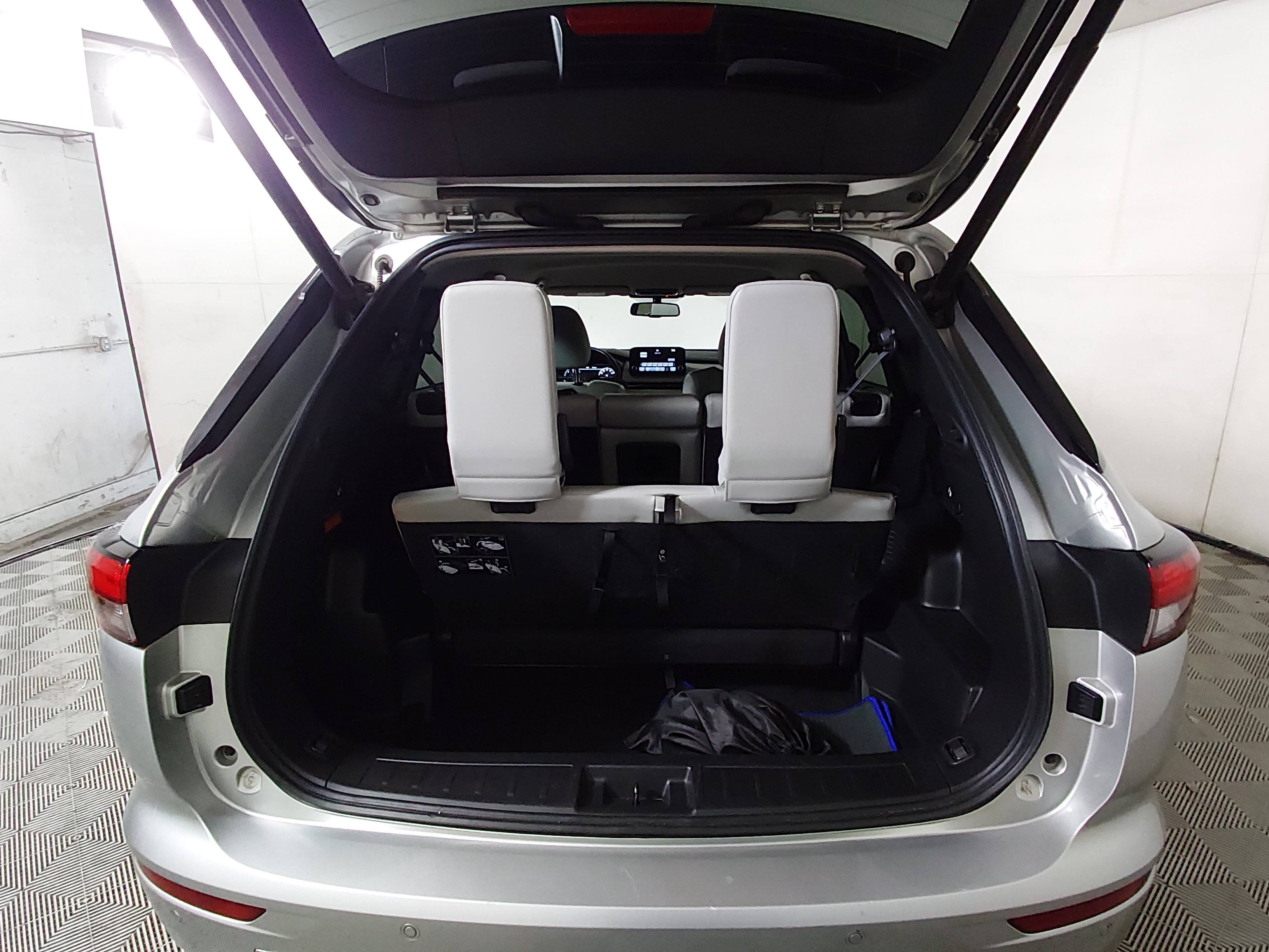 2024 Mitsubishi Outlander Plug-in Hybrid SEL - Photo 11