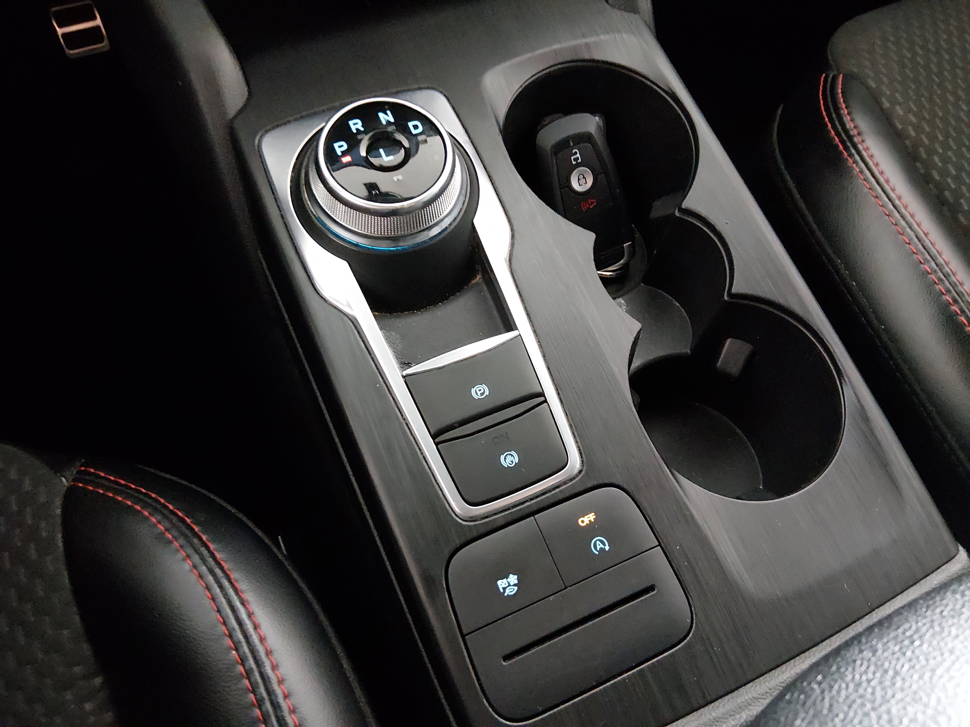 2024 Ford Escape ST-Line - Photo 16