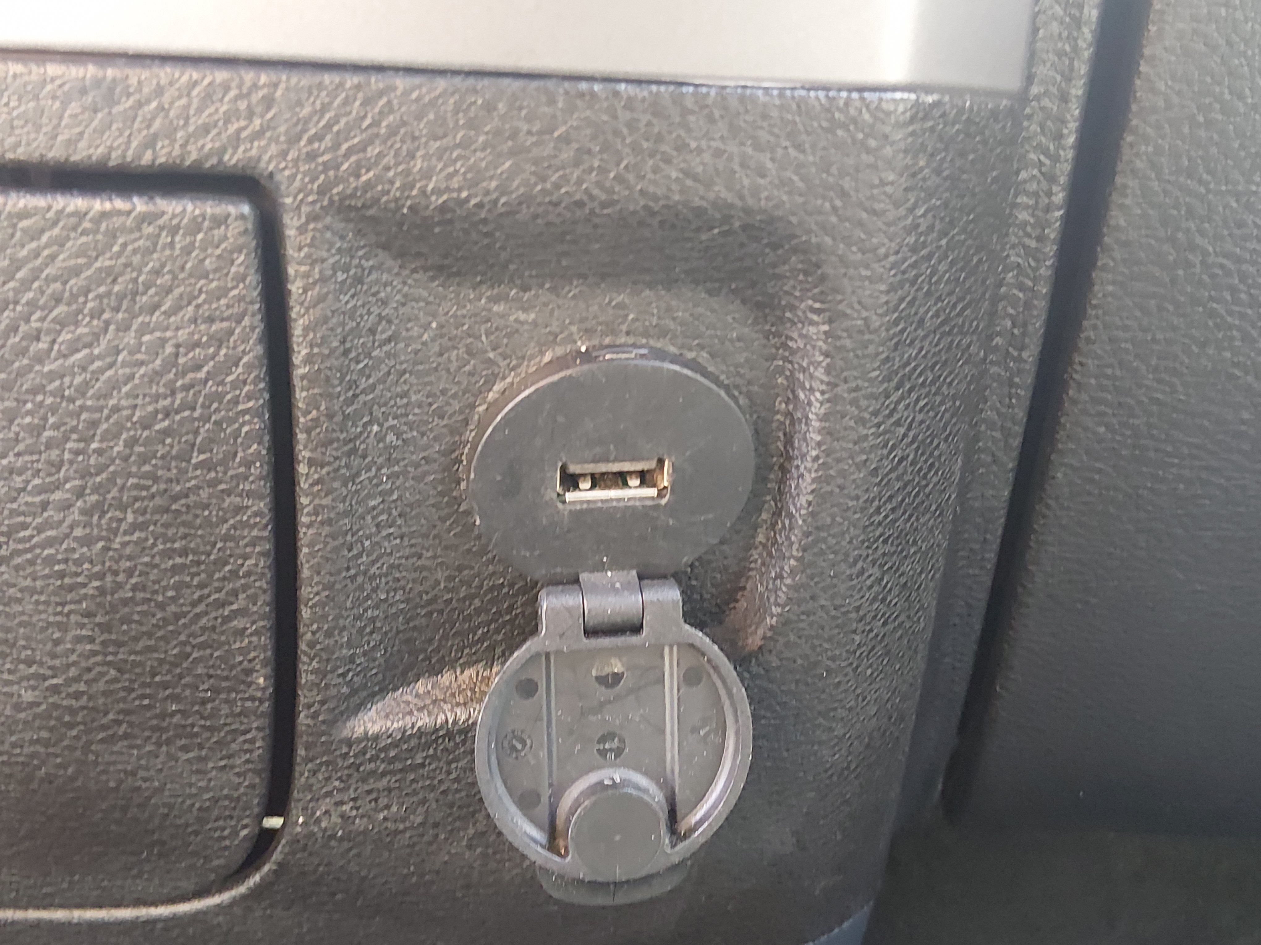 2024 RAM Ram 1500 Classic SLT - Photo 20