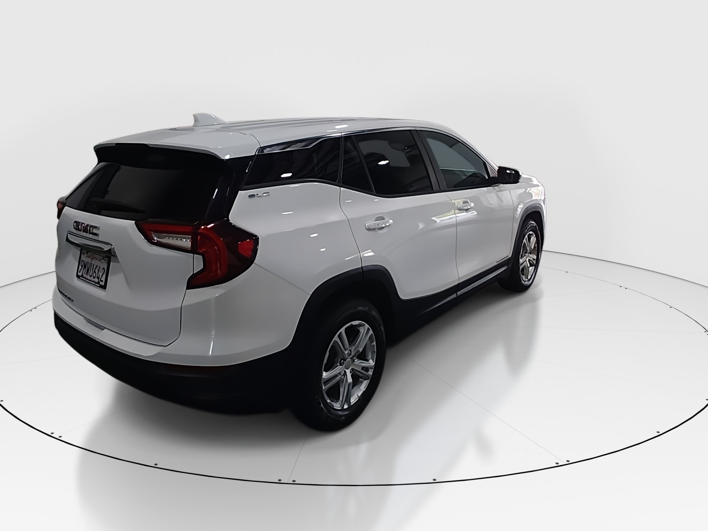 2024 GMC Terrain SLE - Photo 7