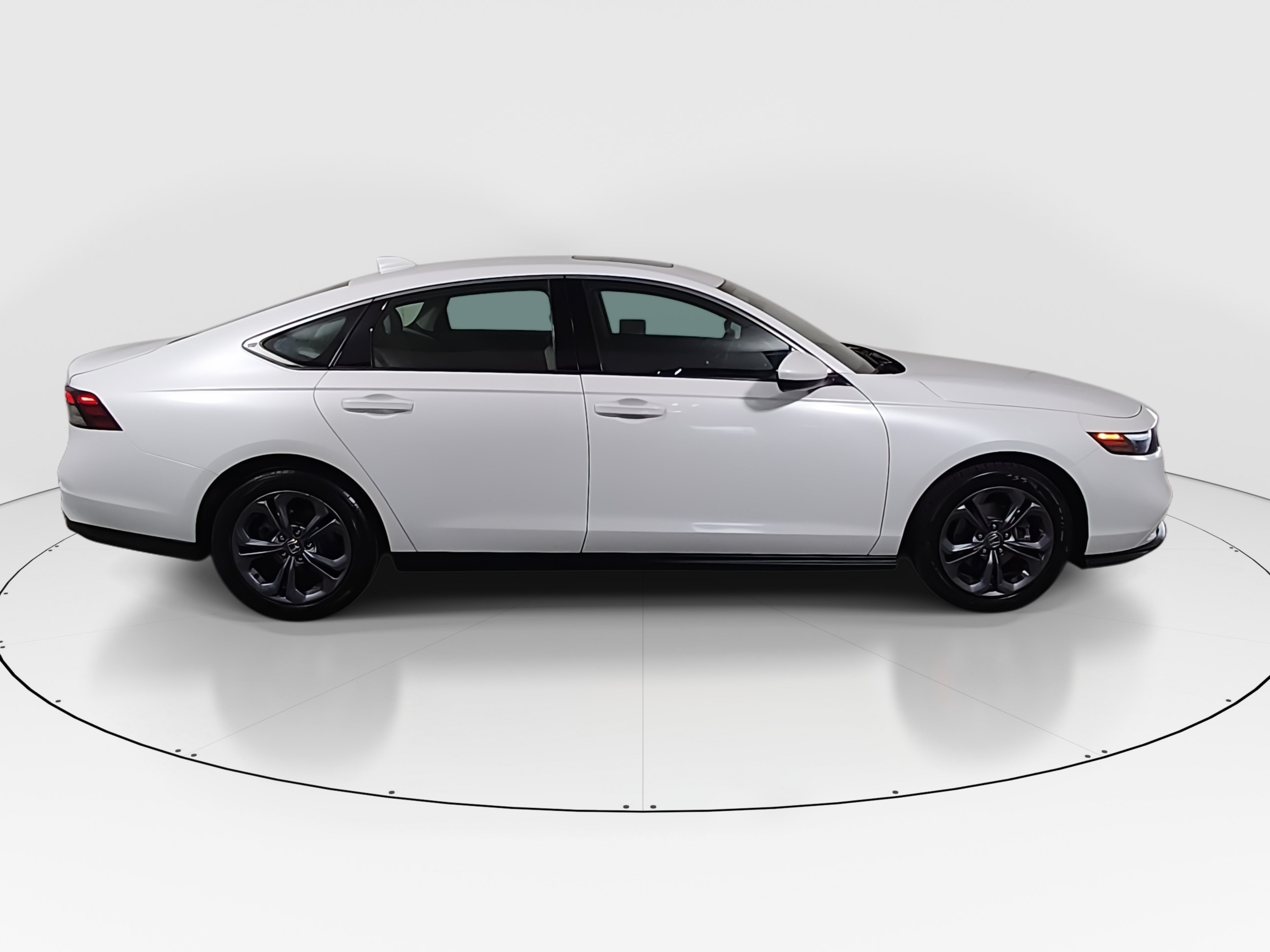 2023 Honda Accord EX - Photo 8