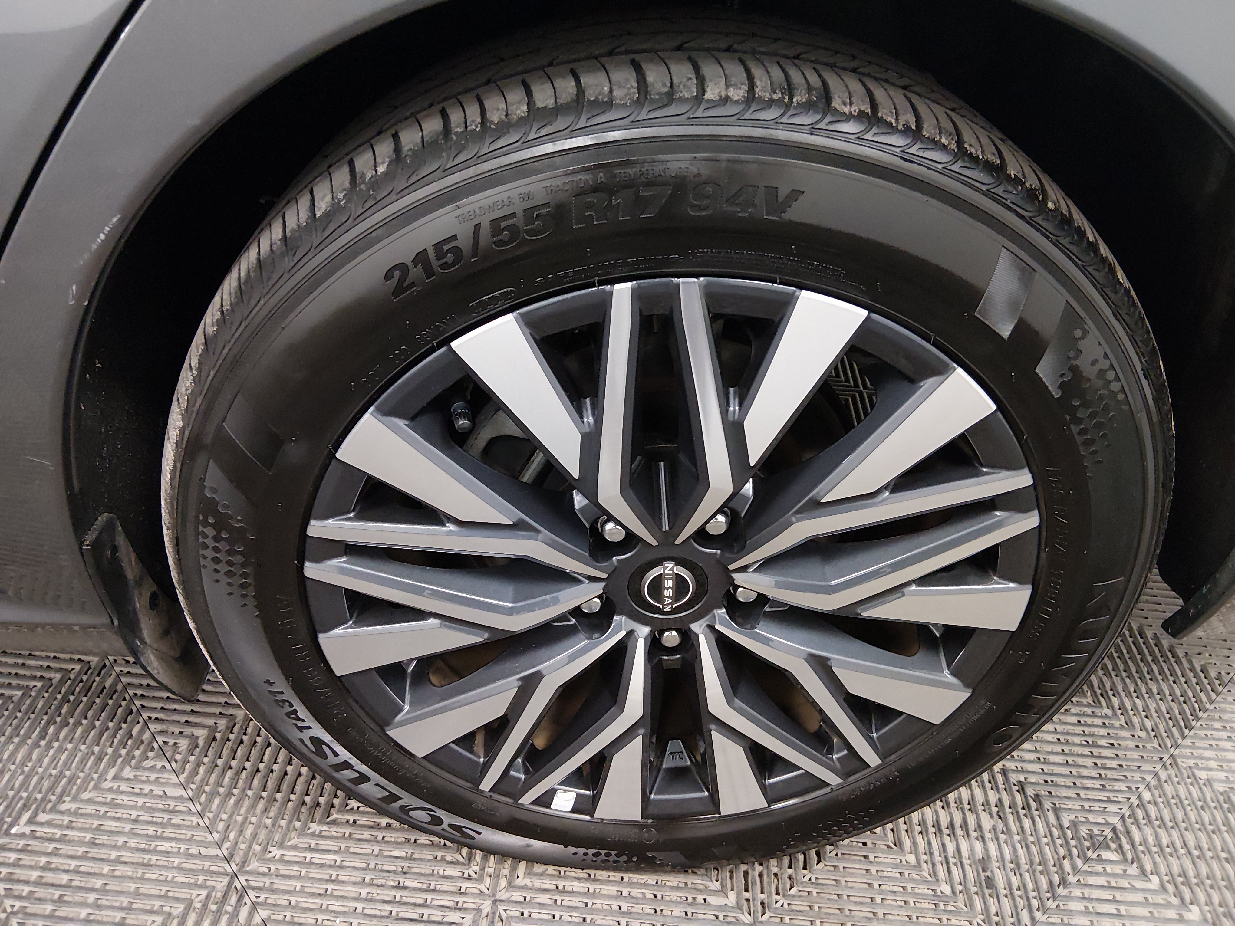 2025 Nissan Altima SV - Photo 10