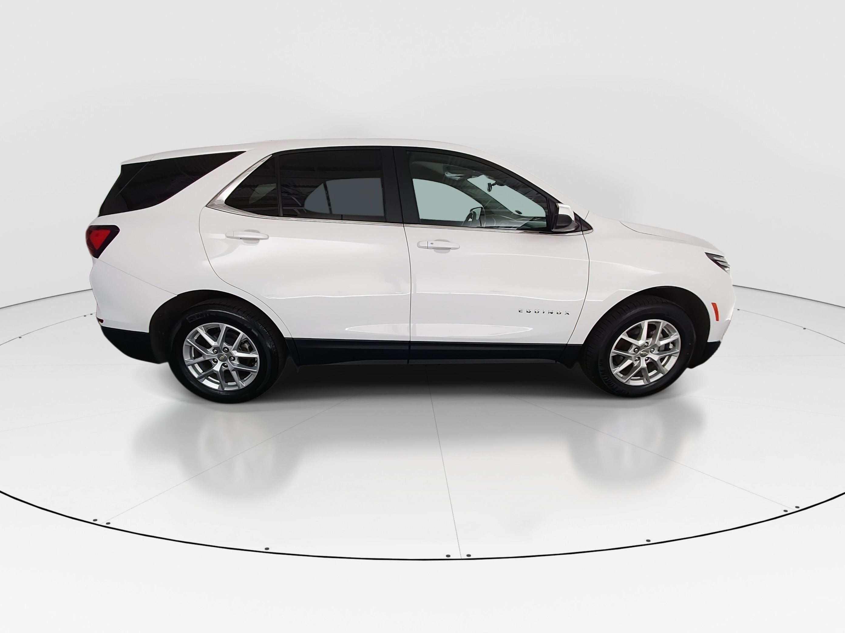 2024 Chevrolet Equinox LT - Photo 8