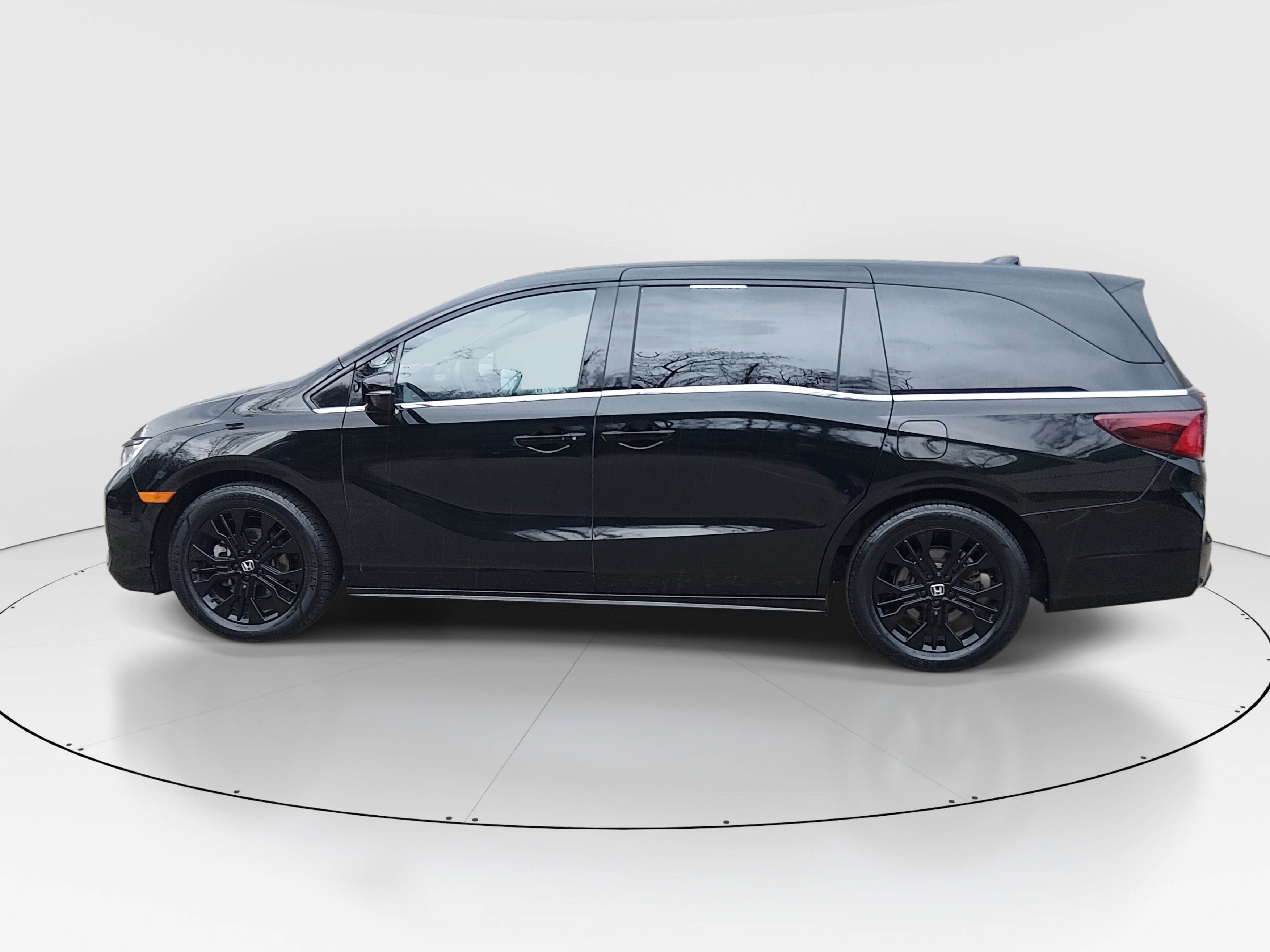 2025 Honda Odyssey Sport L - Photo 4