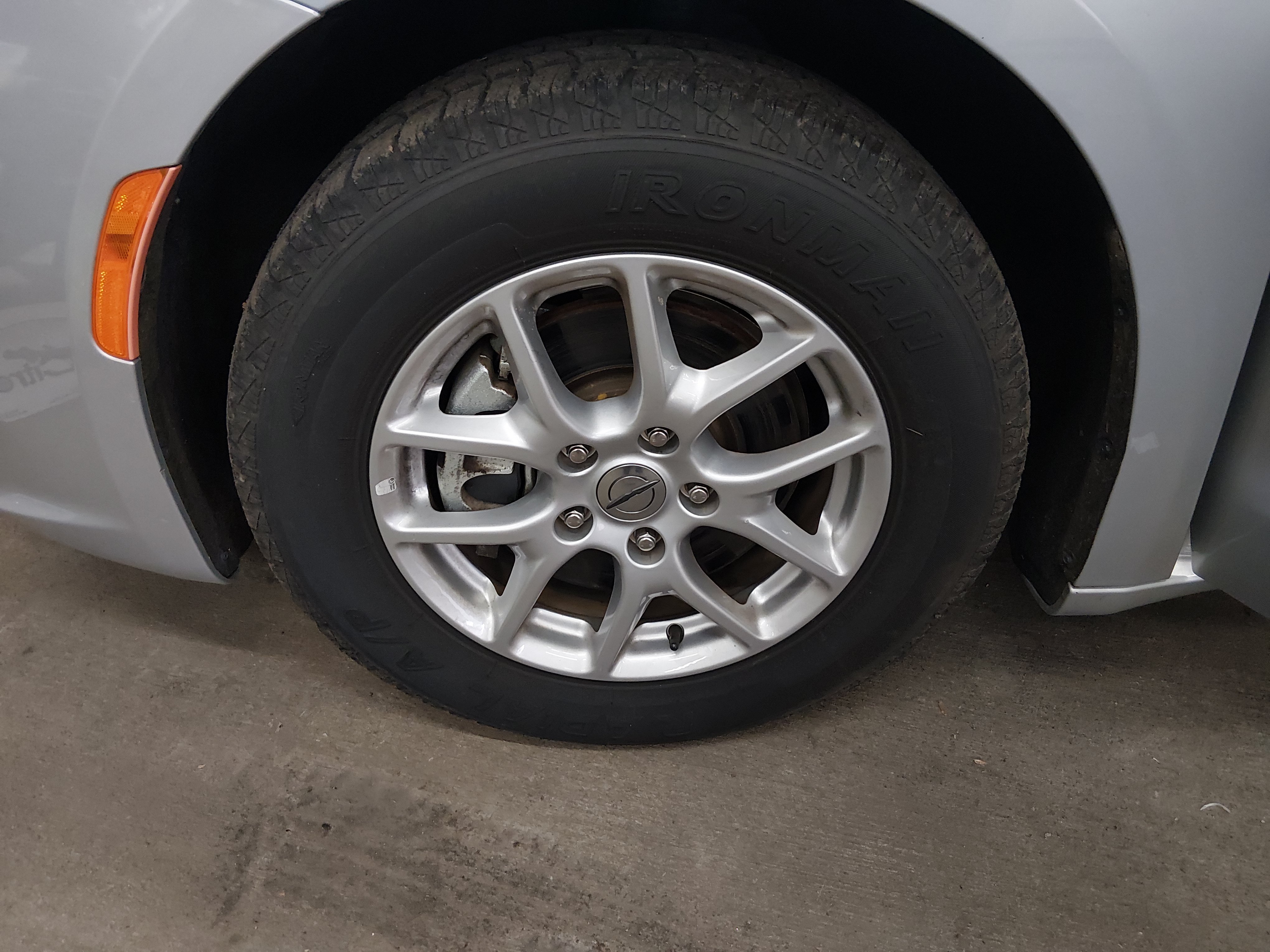 2023 Chrysler Pacifica Touring L - Photo 10