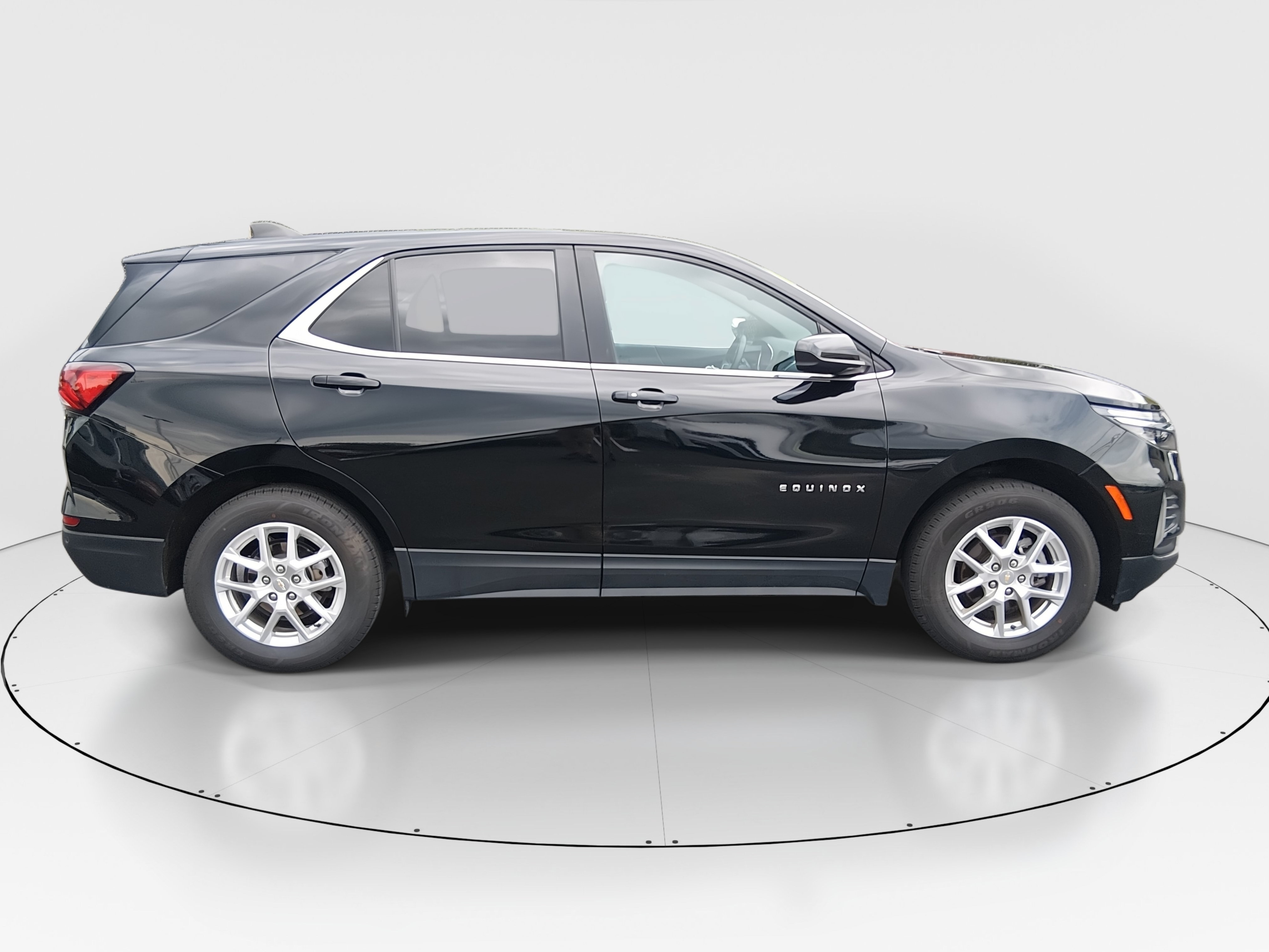 2024 Chevrolet Equinox LT - Photo 8