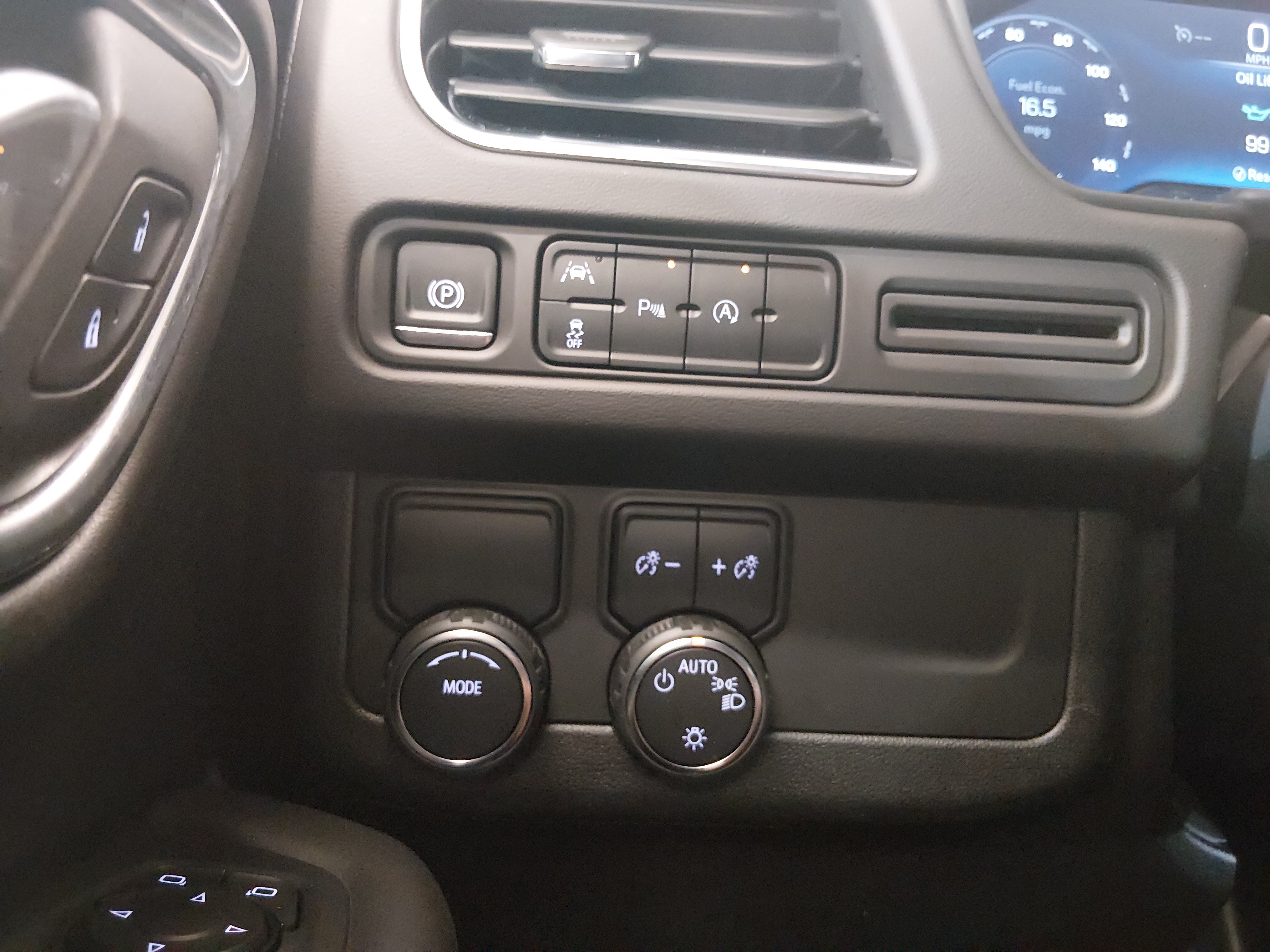 2024 Chevrolet Suburban RST - Photo 13