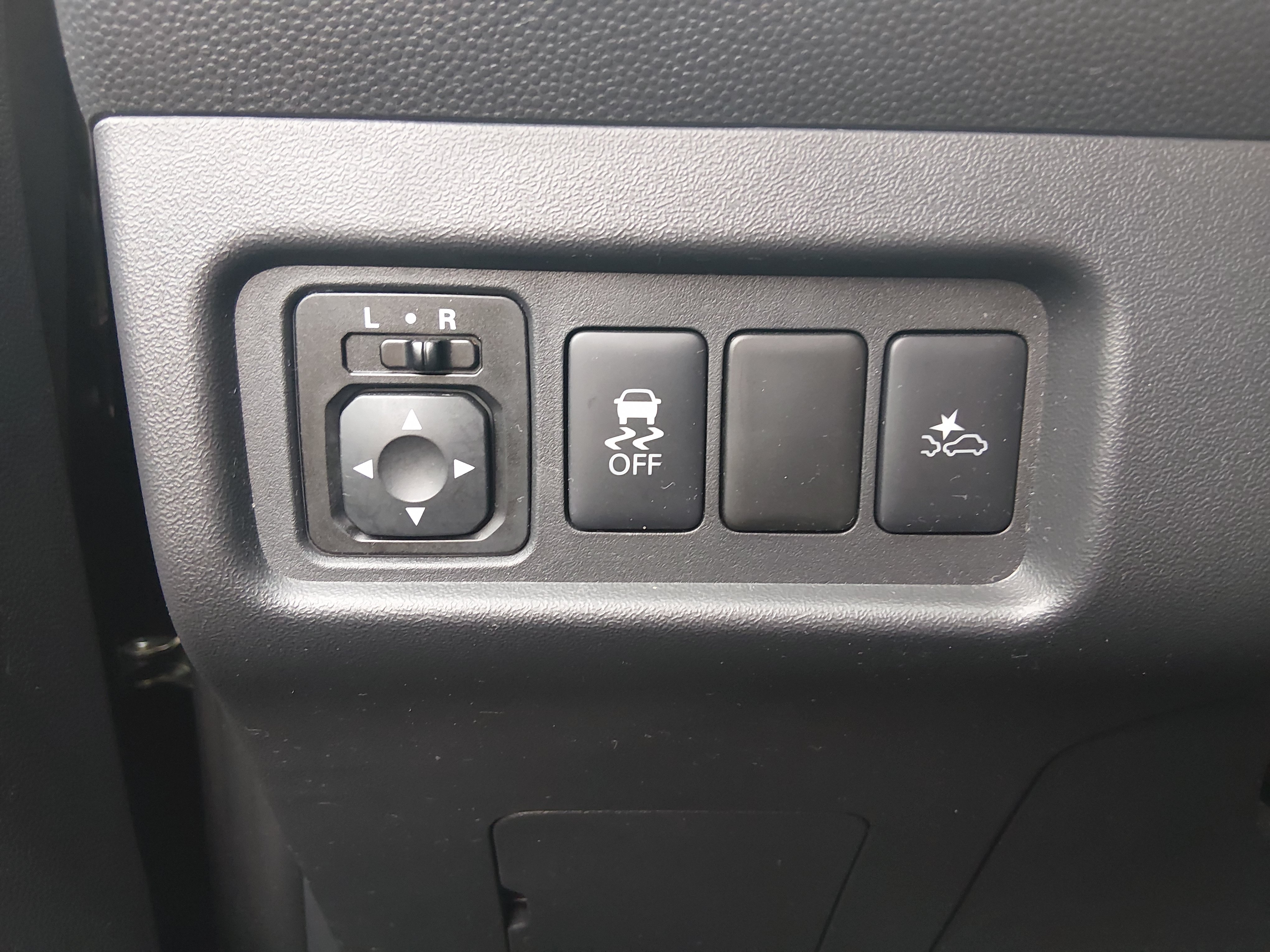 2024 Mitsubishi Mirage ES - Photo 19