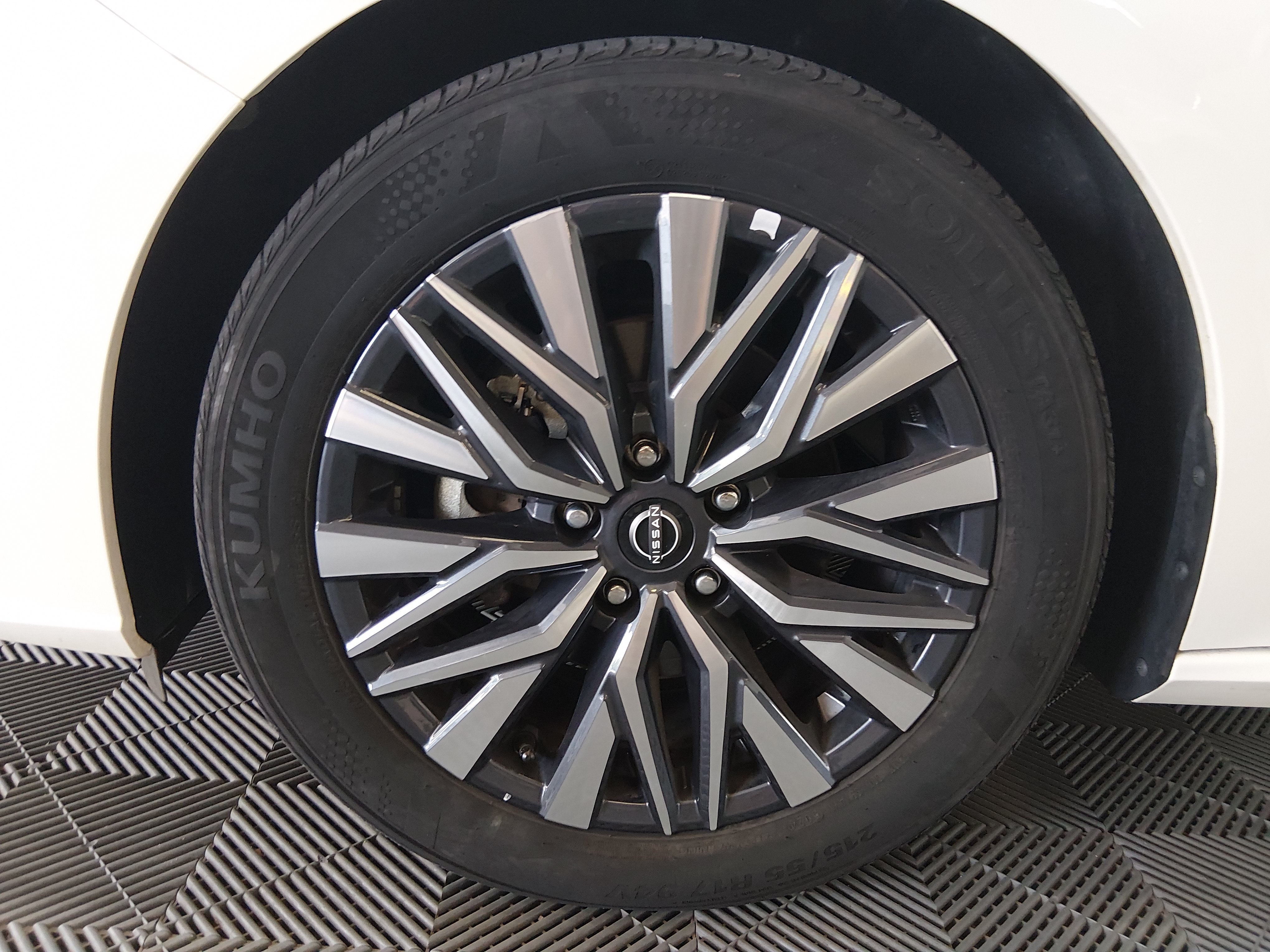 2025 Nissan Altima SV - Photo 10
