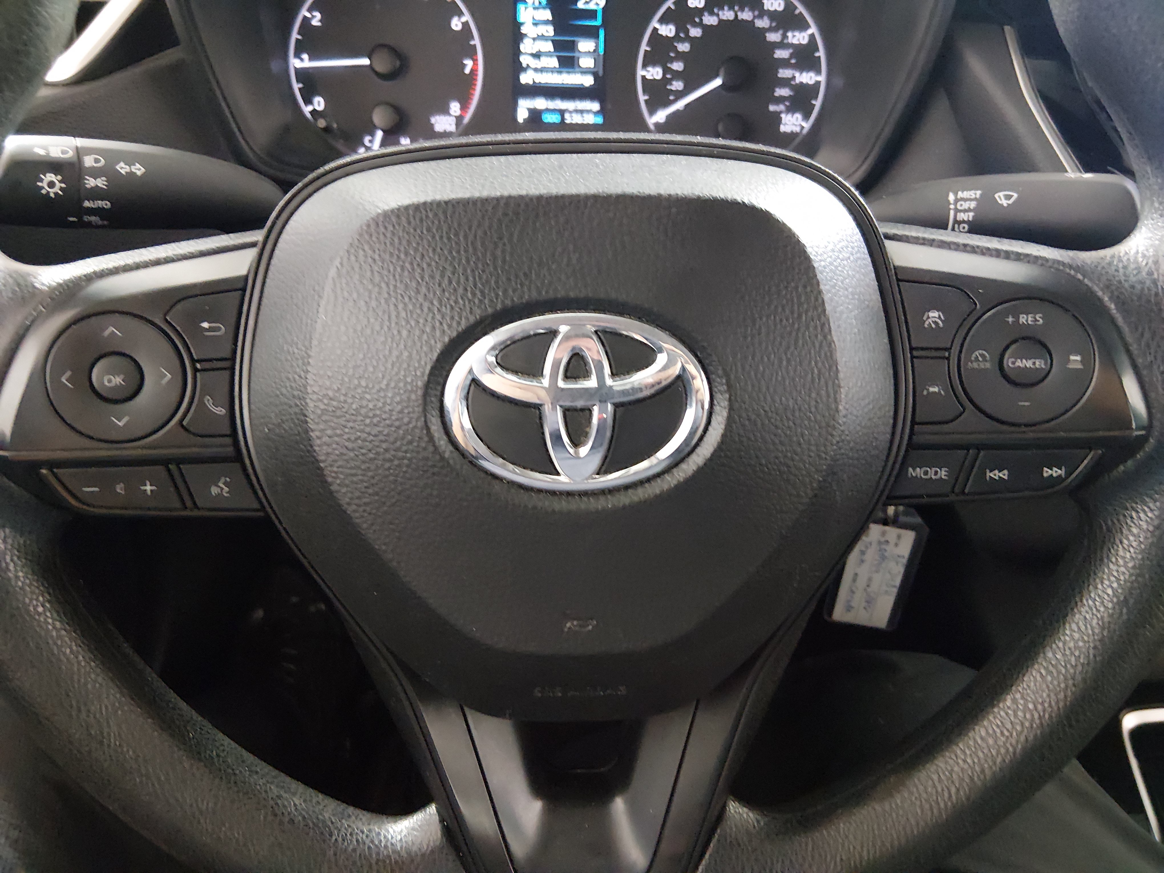 2024 Toyota Corolla LE - Photo 12