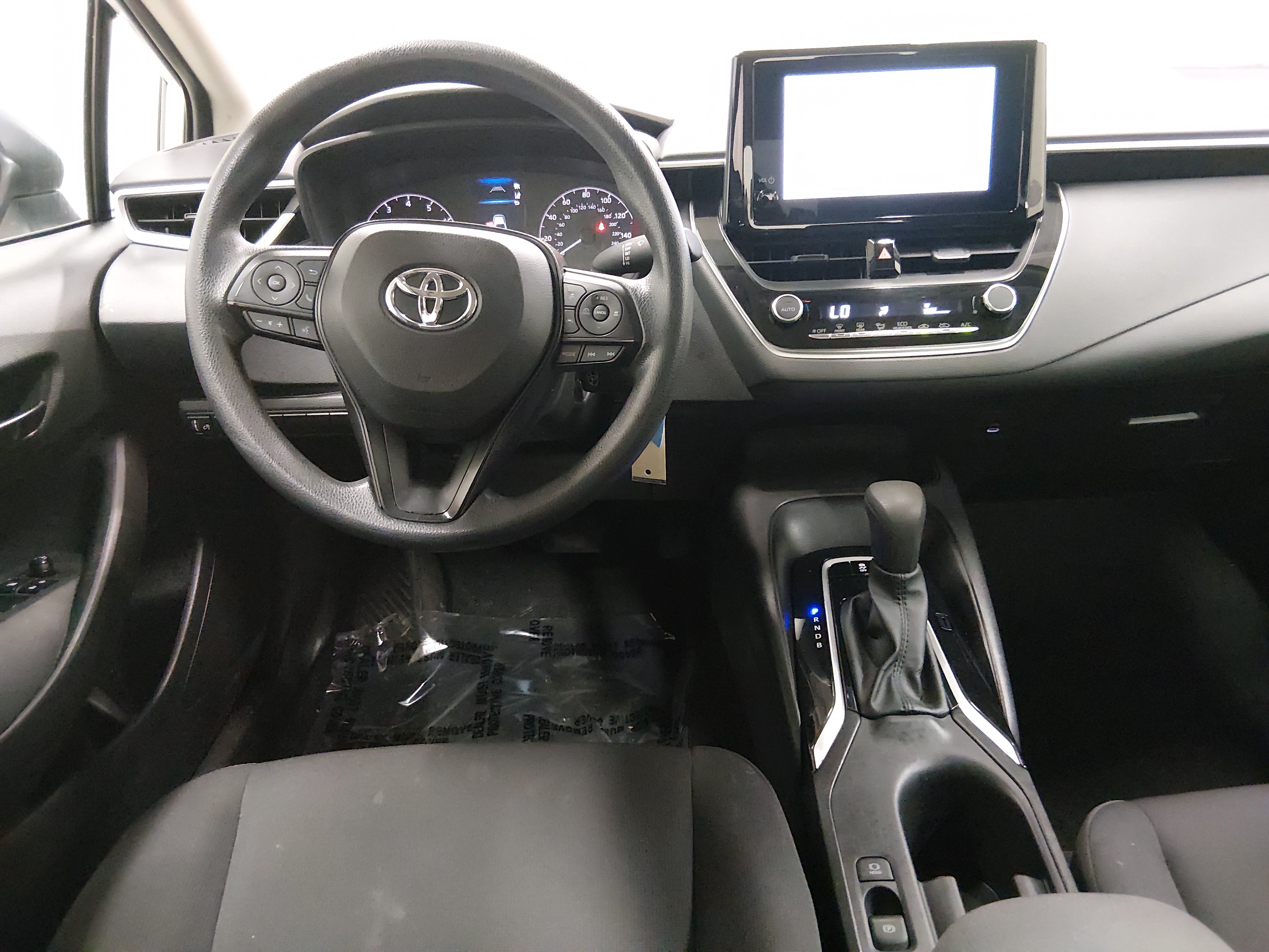 2024 Toyota Corolla LE - Photo 12