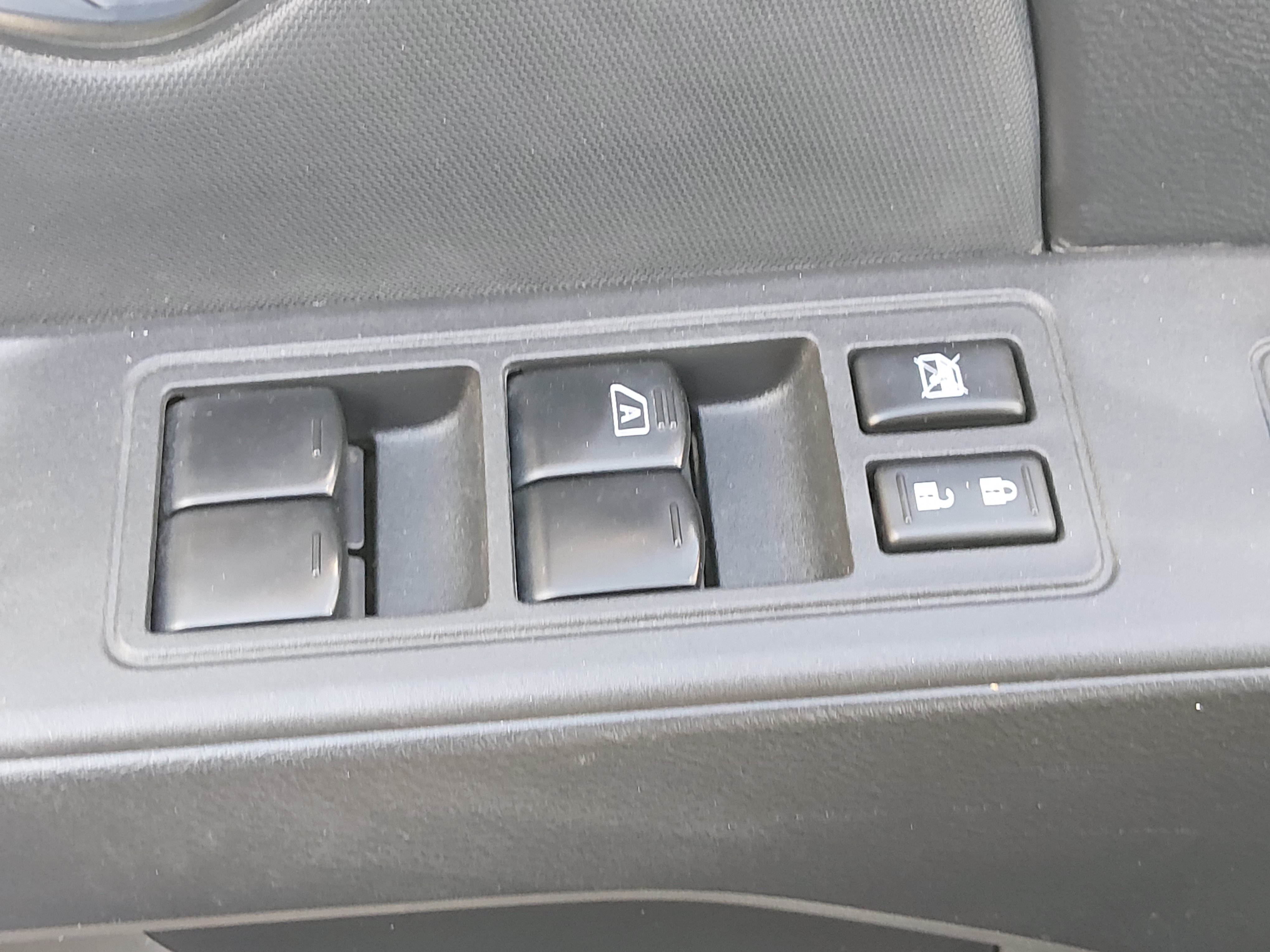 2024 Nissan Frontier SV - Photo 17