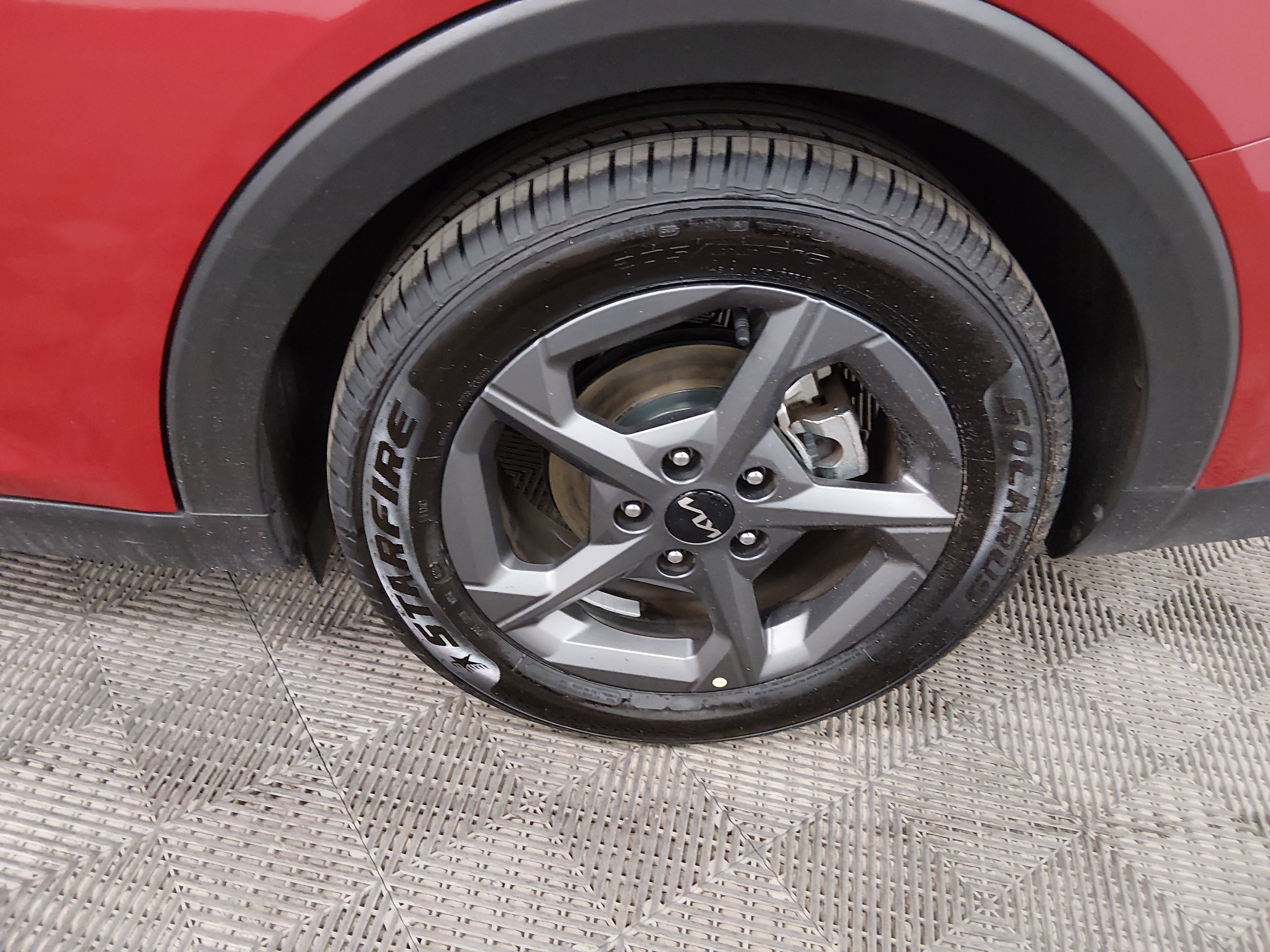 2025 Kia K4 LXS - Photo 10