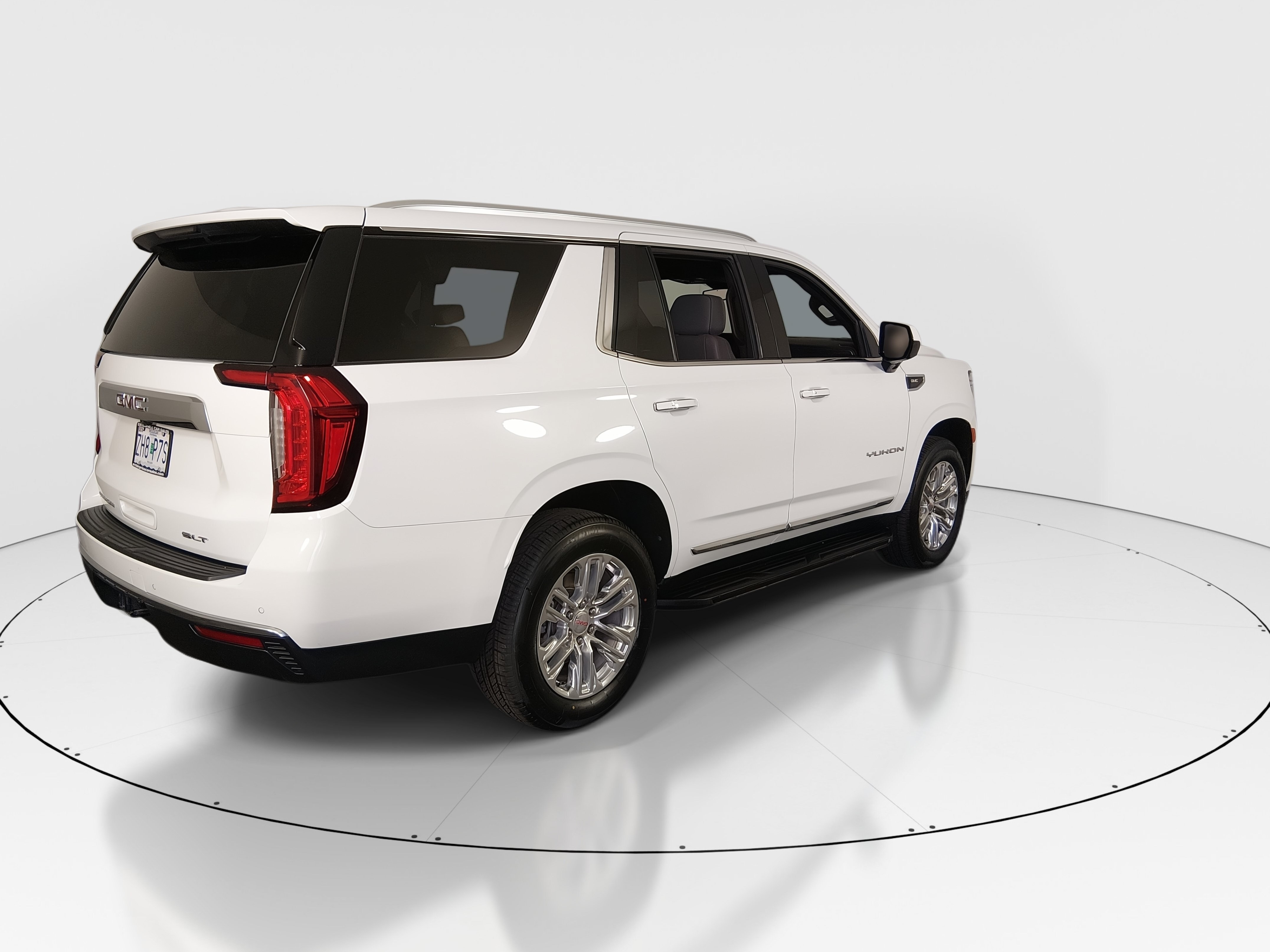 2023 GMC Yukon SLT - Photo 7