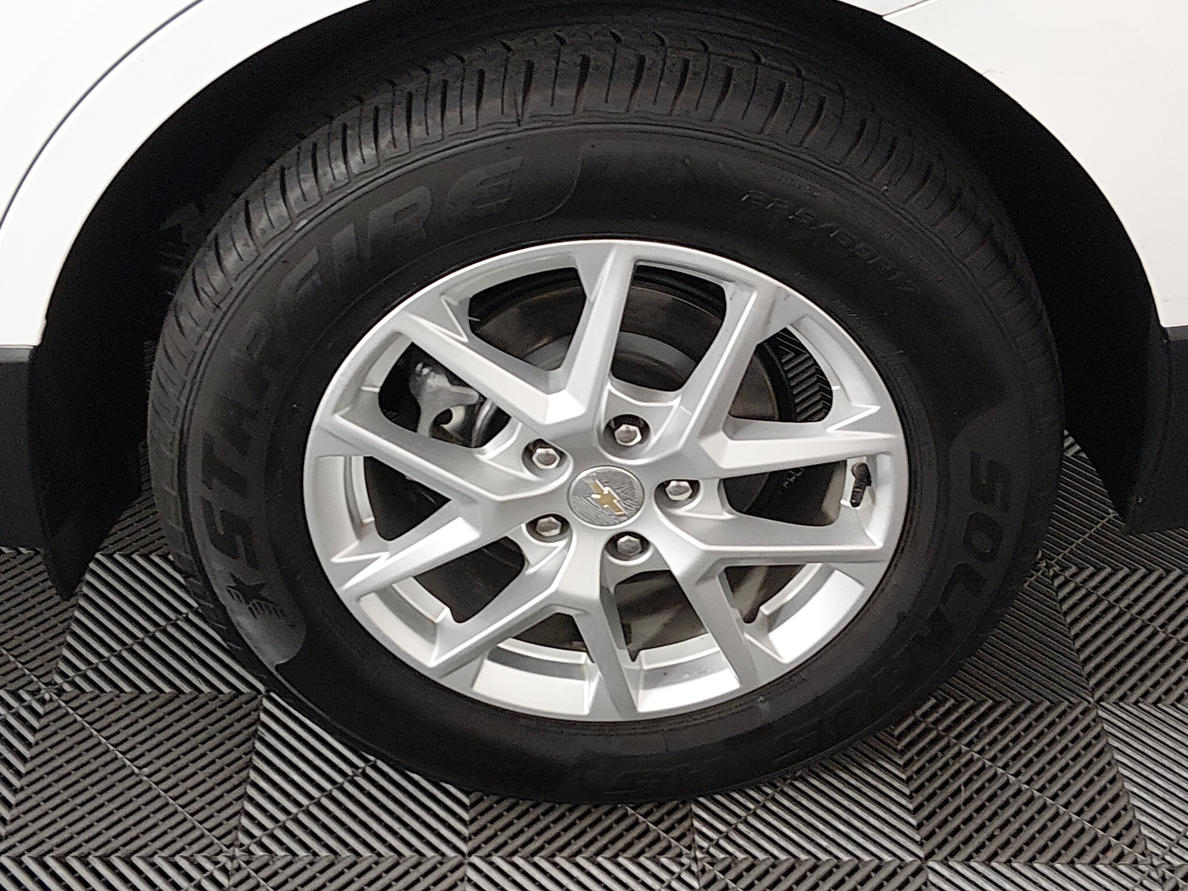 2024 Chevrolet Equinox LT - Photo 10