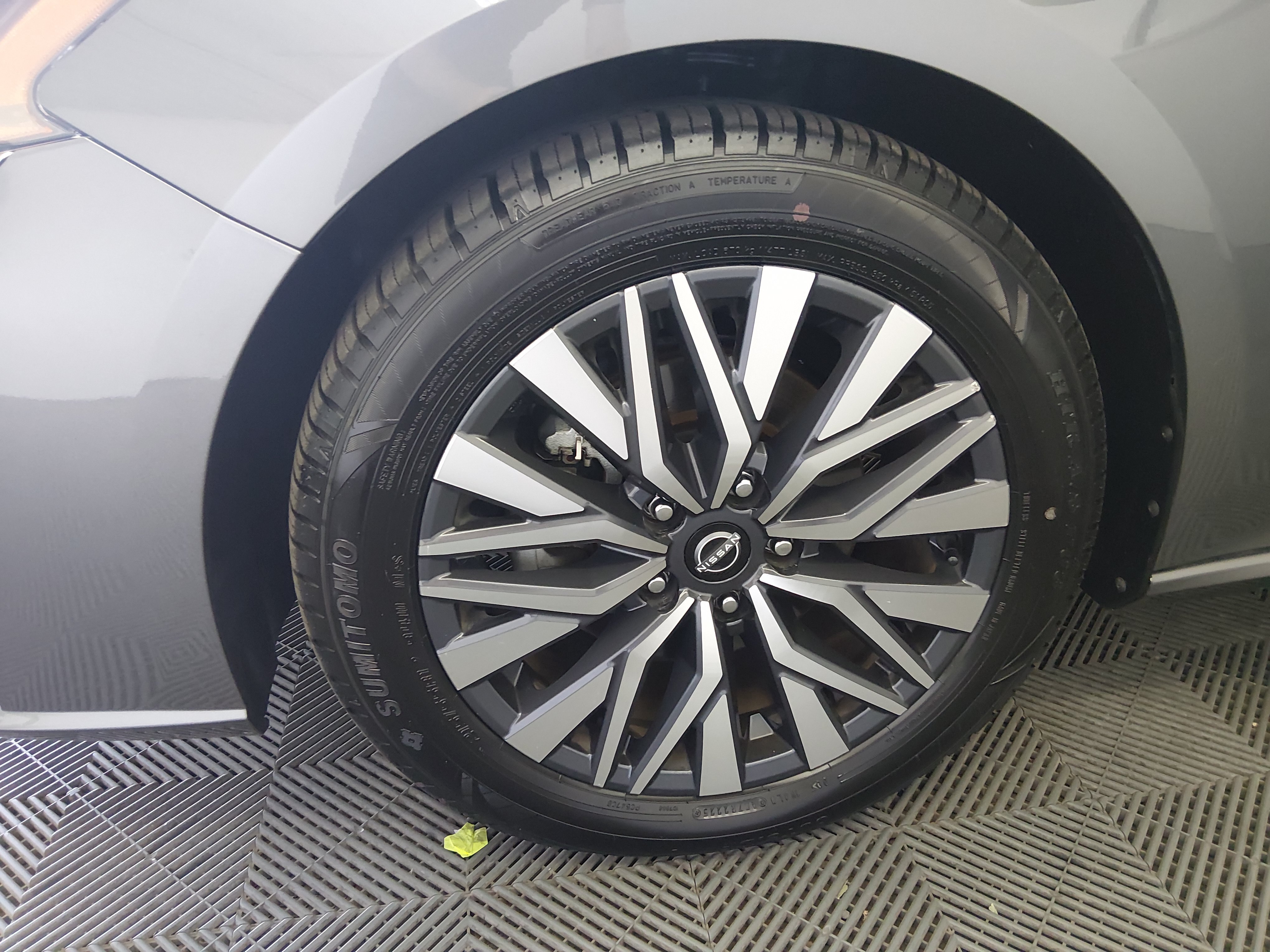 2024 Nissan Altima SV - Photo 10