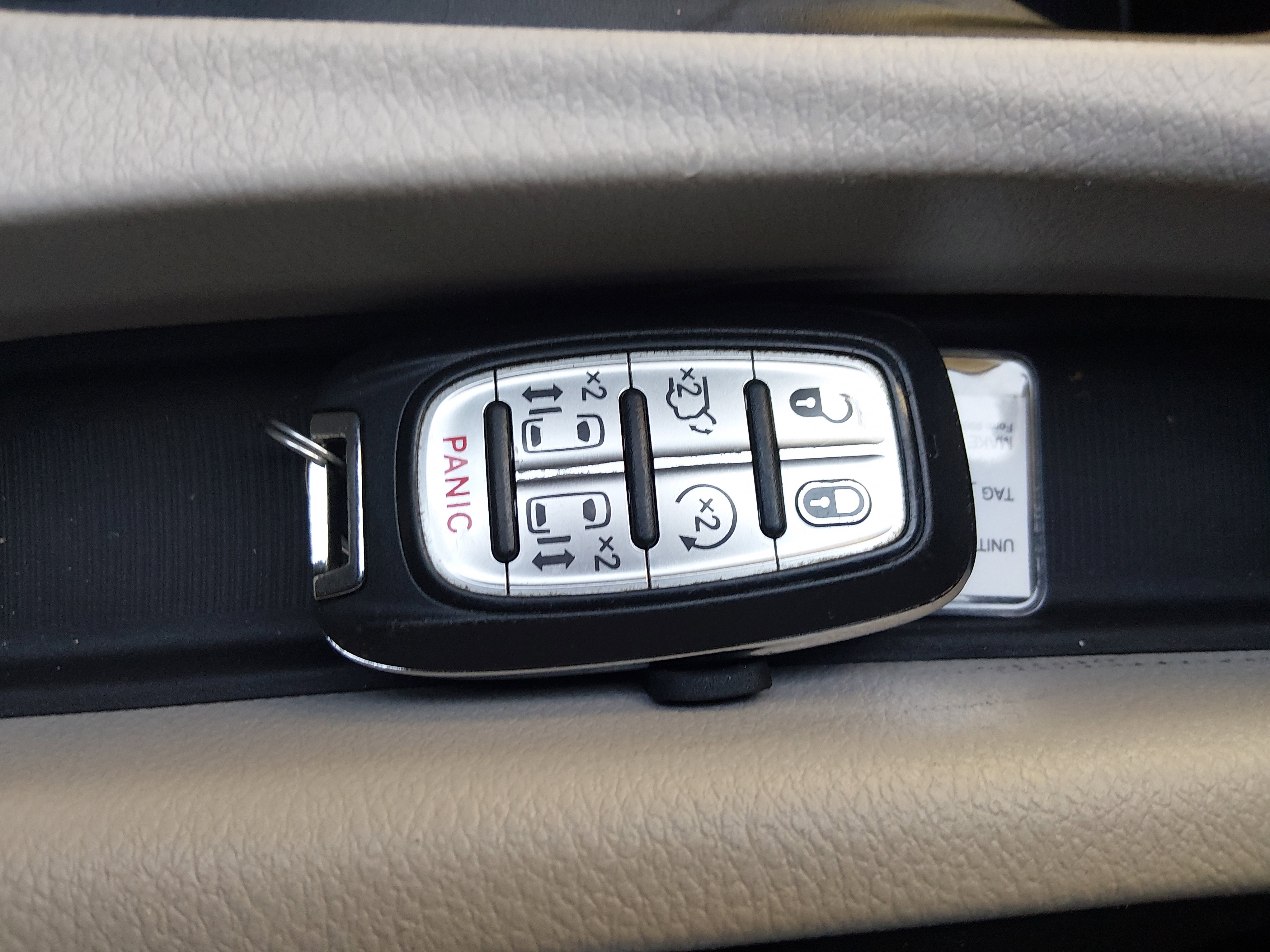 2023 Chrysler Voyager LX - Photo 15